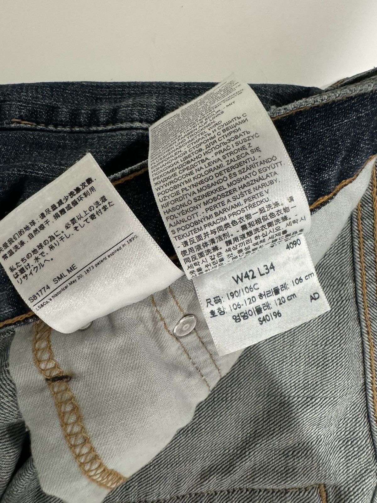 Levi's Vintage Clothing Levis 550 Jeans Mens 42x34 Straight Leg Medium Wash Denim Size US 42 / EU 58 - 2 Thumbnail