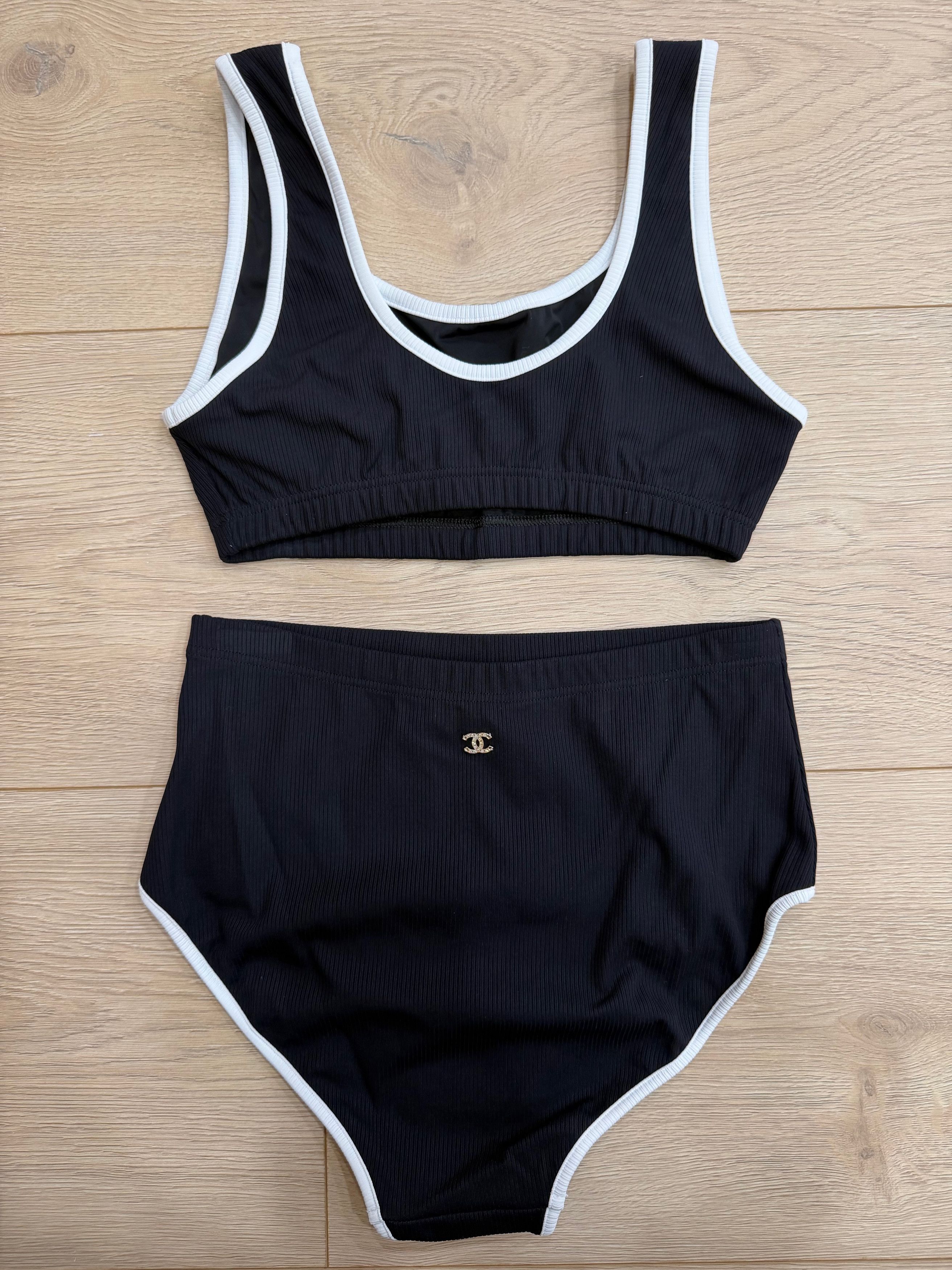 Chanel 22S White CC Logo Bikini Two Piece Swimsuit Bathing Suit 38 Size XS / US 0-2 / IT 36-38 - 10 Thumbnail
