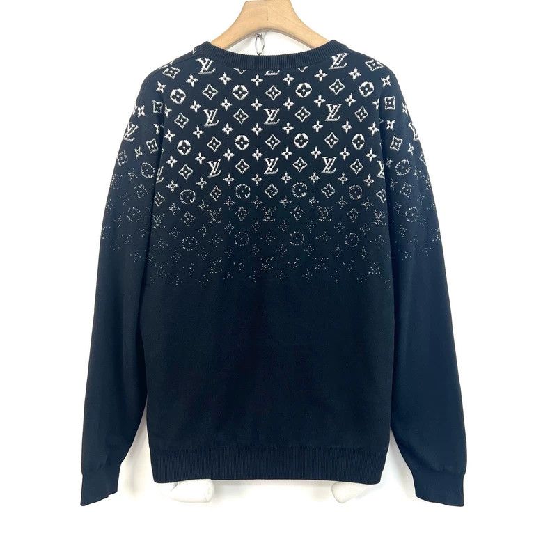Louis Vuitton Louis Vuitton Black and grey upper gradient logo sweater Size US L / EU 52-54 / 3 - 2 Thumbnail