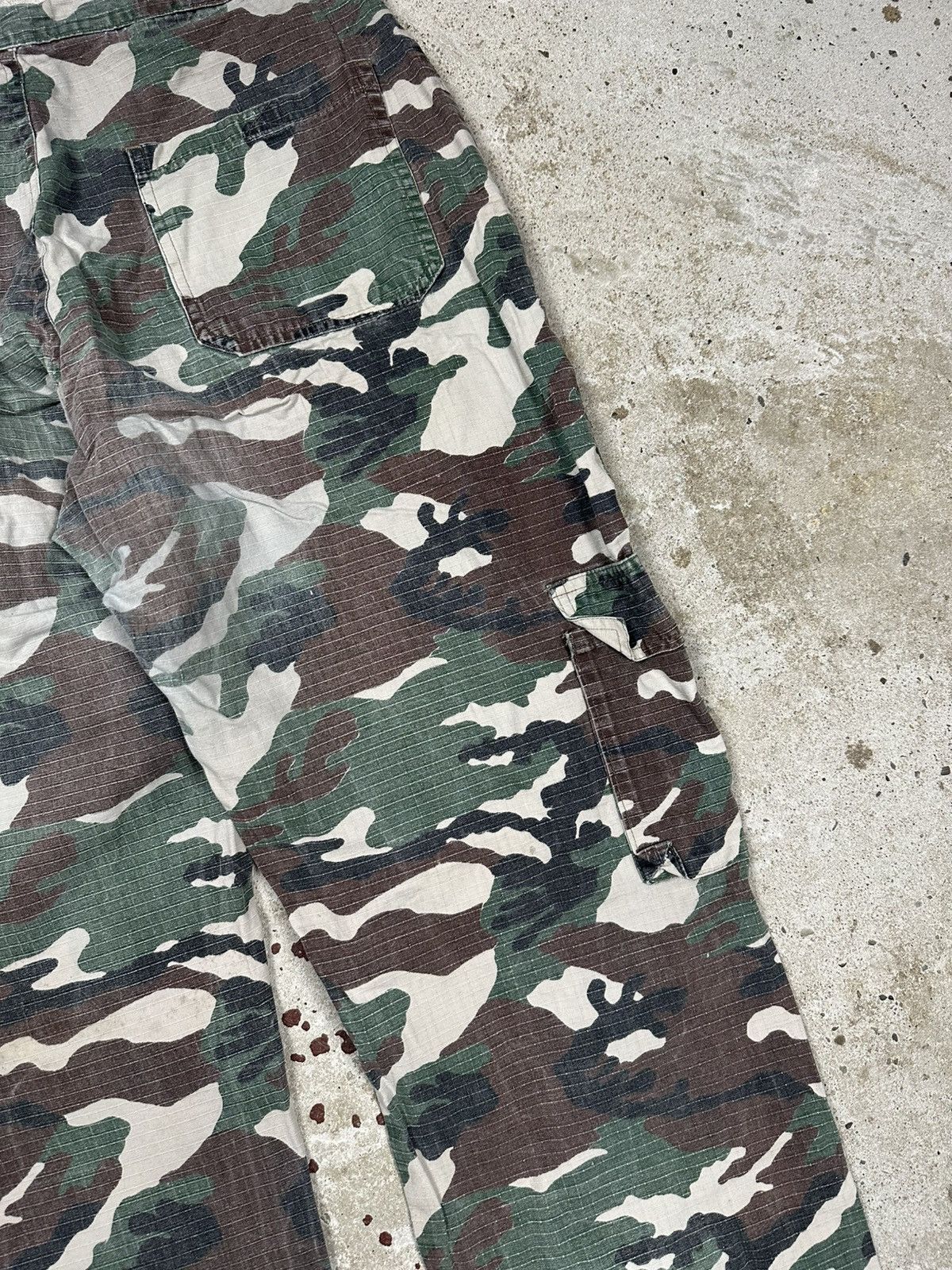 Other Vintage Y2K Washed Camo Distressed Baggy Cargo Pants Size US 30 / EU 46 - 16 Thumbnail