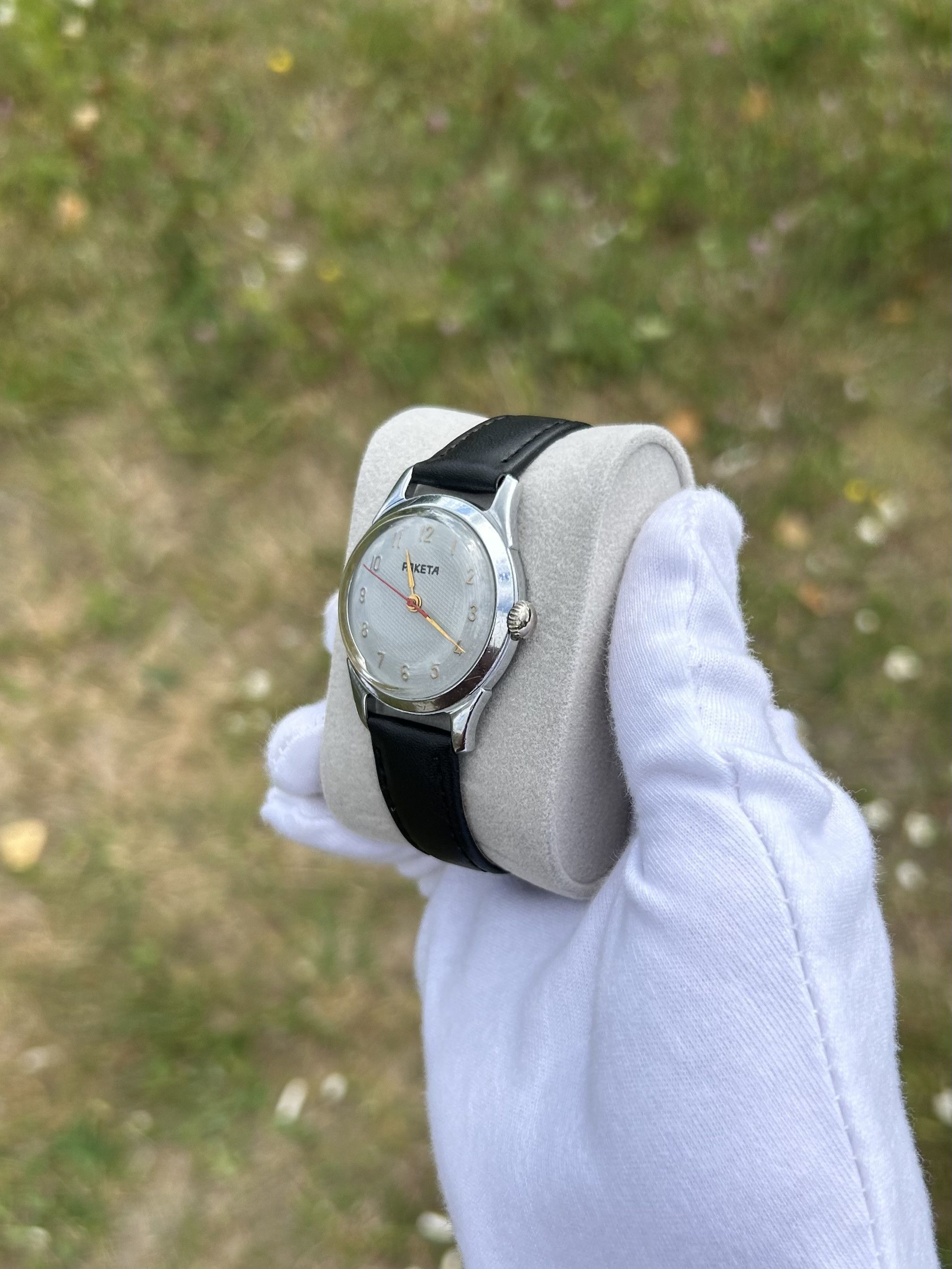 Vintage Vintage Watch Raketa USSR Soviet Mechanical 1950s Size ONE SIZE - 13 Thumbnail