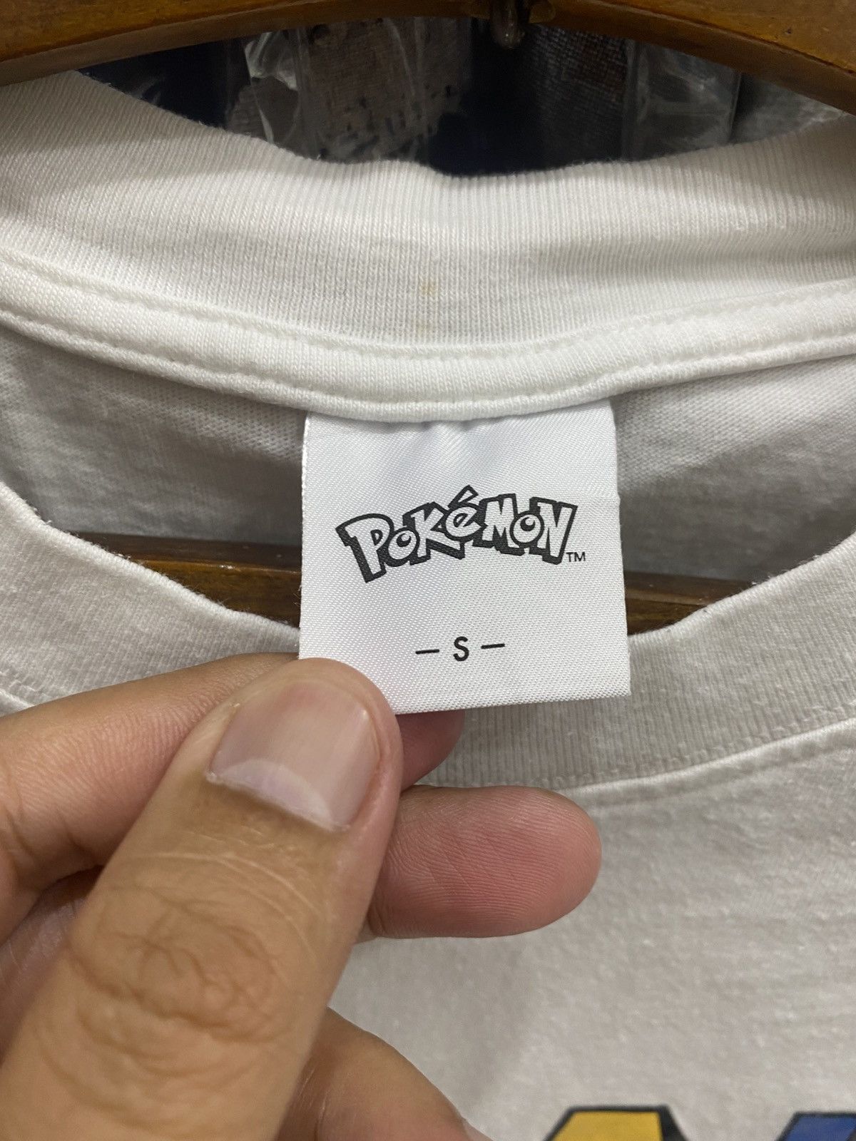 GU GALAR POKÉMON TSHIRT Size US M / EU 48-50 / 2 - 10 Thumbnail