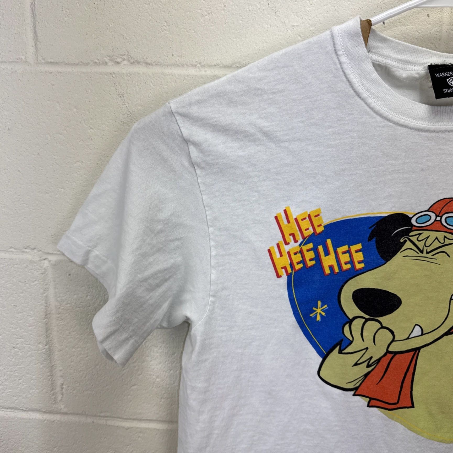 Vintage VINTAGE 1996 Warner Bros Cartoon Network Muttley T-Shirt Unisex Adults Large White 90s Wacky Races Cartoon Size US L / EU 52-54 / 3 - 7 Thumbnail
