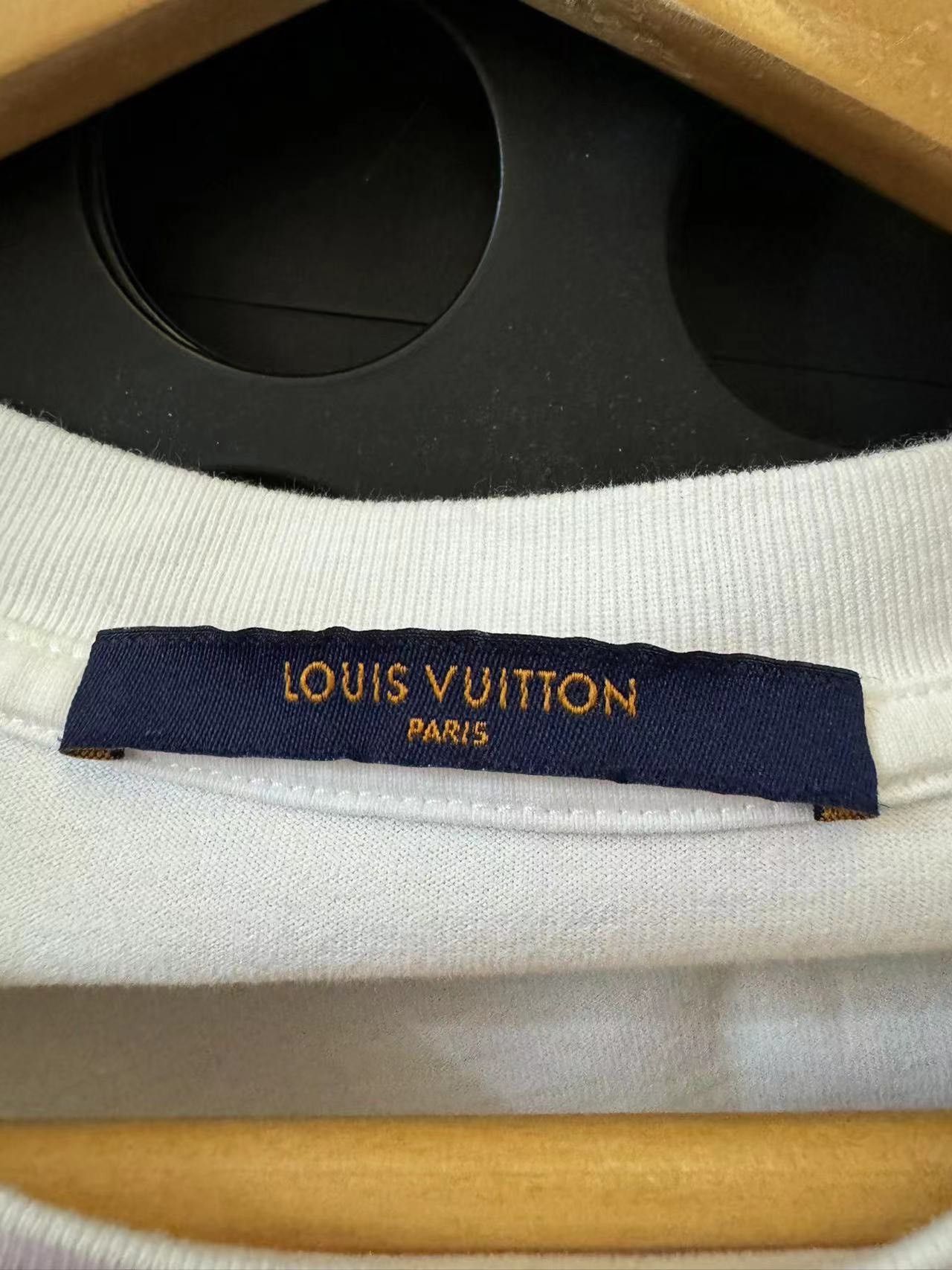 Louis Vuitton Louis Vuitton Graffiti Letter Short Sleeve Nextarrow-2501 Size US M / EU 48-50 / 2 - 3 Thumbnail