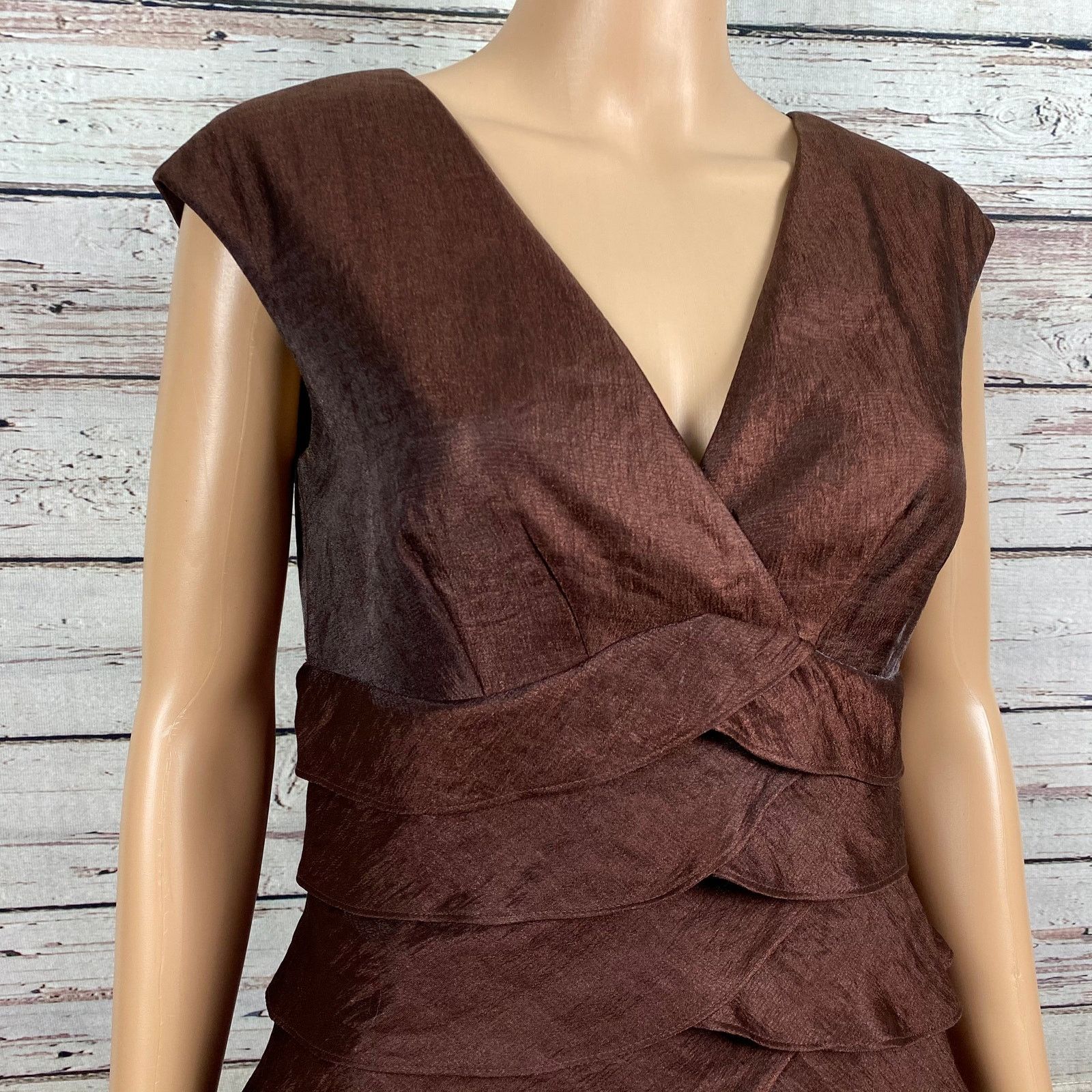 Other Jessica Howard Brown Shiny Empire Waist Ruffled Dress 6 Size M / US 6-8 / IT 42-44 - 2 Thumbnail