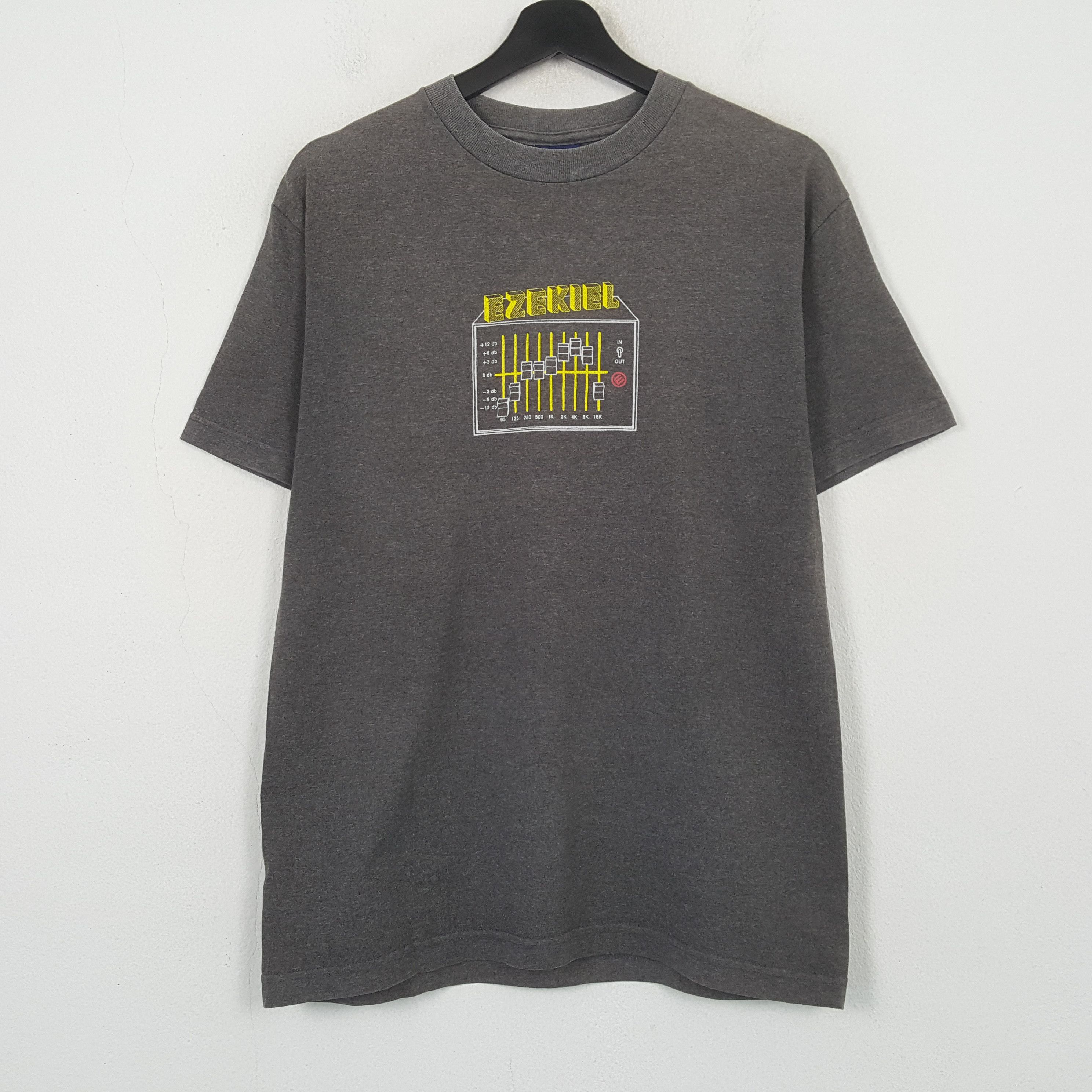 Ezekiel Ezekiel Streetwear Skateboard Style Tshirt RR26 Size US M / EU 48-50 / 2 - 1 Thumbnail