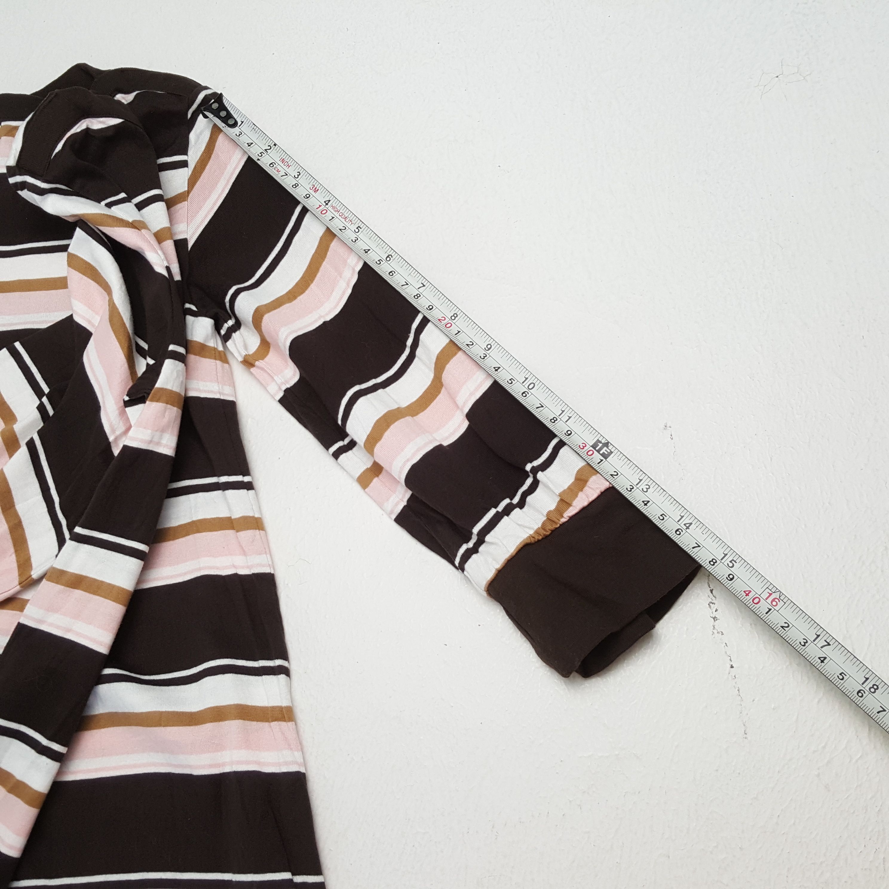 Burberry × Japanese Brand × Vintage BURBERRY LONDON BLUE LABEL Small Logo Stripes Design Tshirt Size XS / US 0-2 / IT 36-38 - 5 Thumbnail