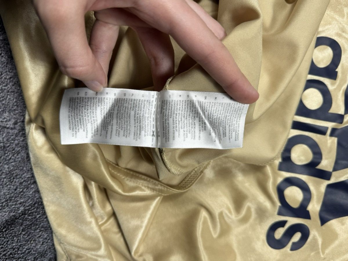 Adidas Chelsea FC 2012/13 Away Kit — "Golden" Archive Edition Size US M / EU 48-50 / 2 - 7 Thumbnail