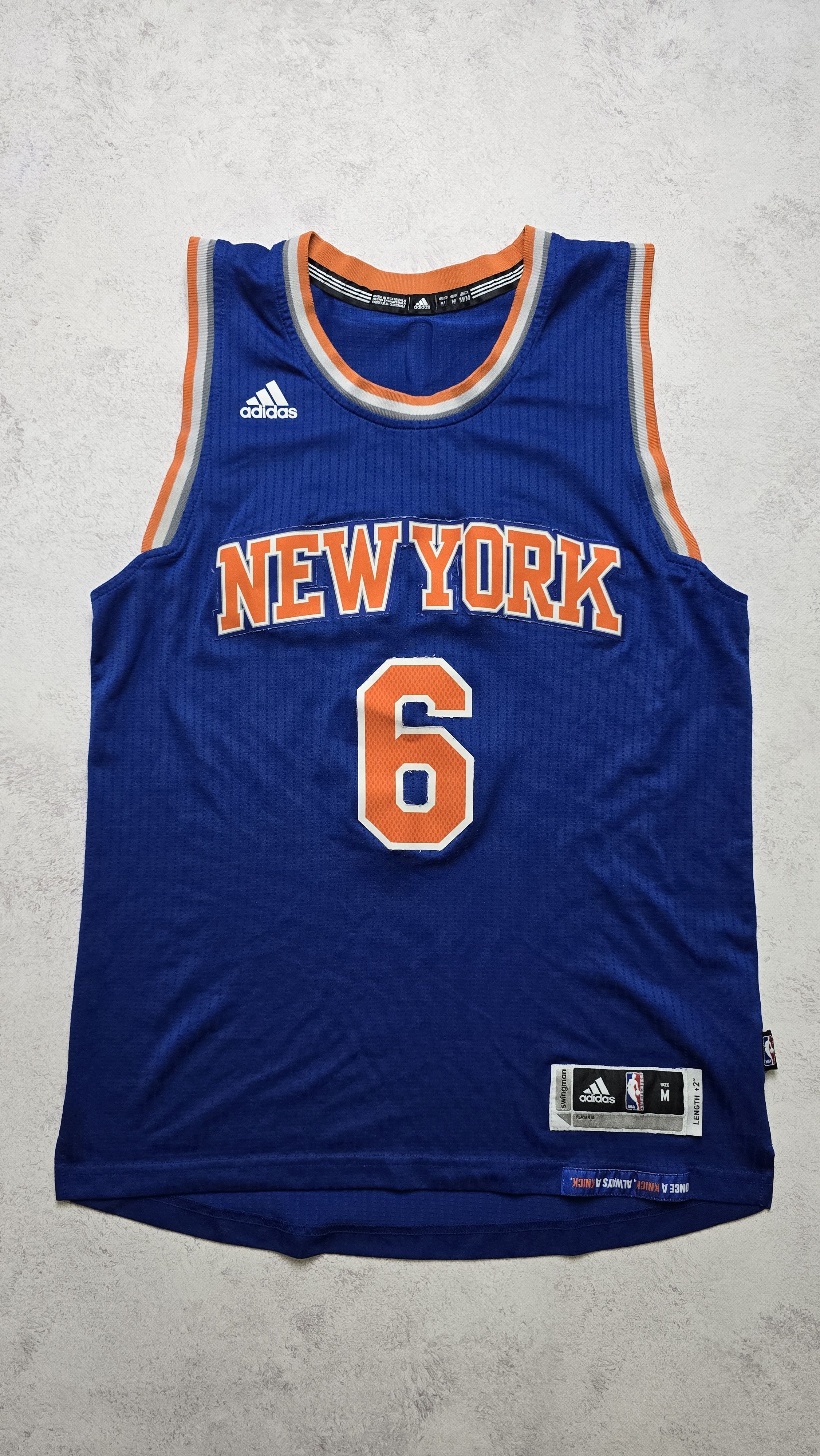Adidas Adidas Swingman New York Knicks Kristaps Porzingis #6 Jersey Size US M / EU 48-50 / 2 - 1 Thumbnail