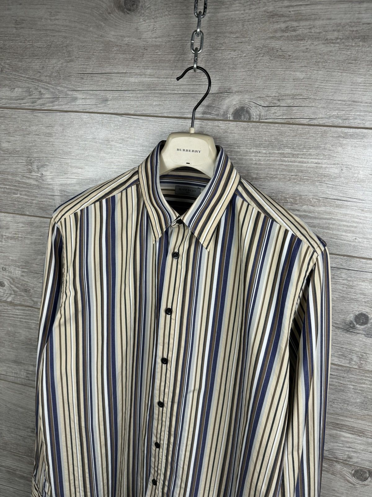 Designer × Givenchy × Vintage Givenchy Shirt Luxury In a beautiful stripe Size M Size US M / EU 48-50 / 2 - 11 Thumbnail