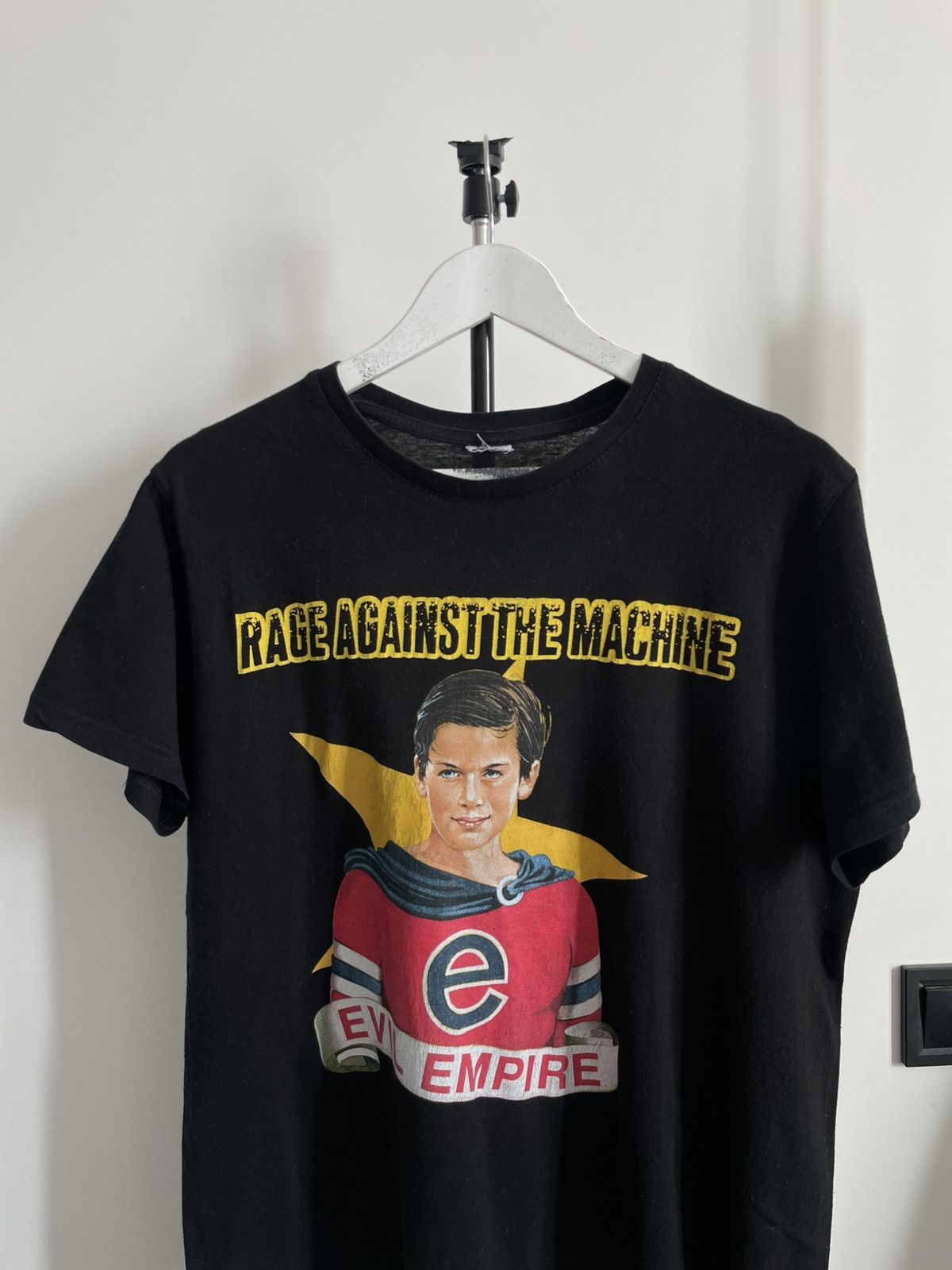 Rage Against The Machine Rage Against The Machine 2010 Evil Empire Band T-Shirt RARE Size US M / EU 48-50 / 2 - 3 Thumbnail