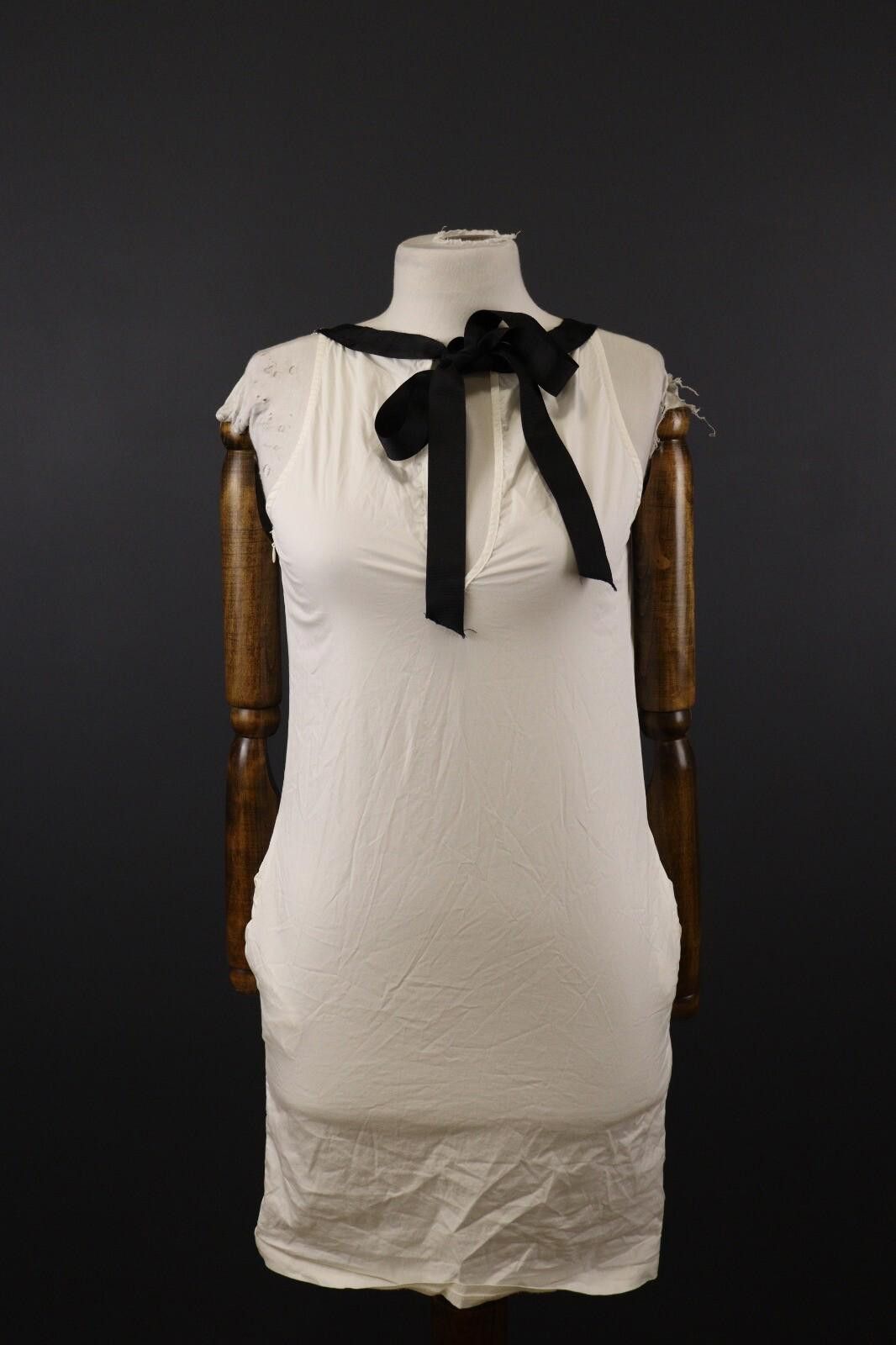 Moschino Moschino White Party Cocktail Tank Size I 40 / USA 4 Size M / US 6-8 / IT 42-44 - 1 Thumbnail