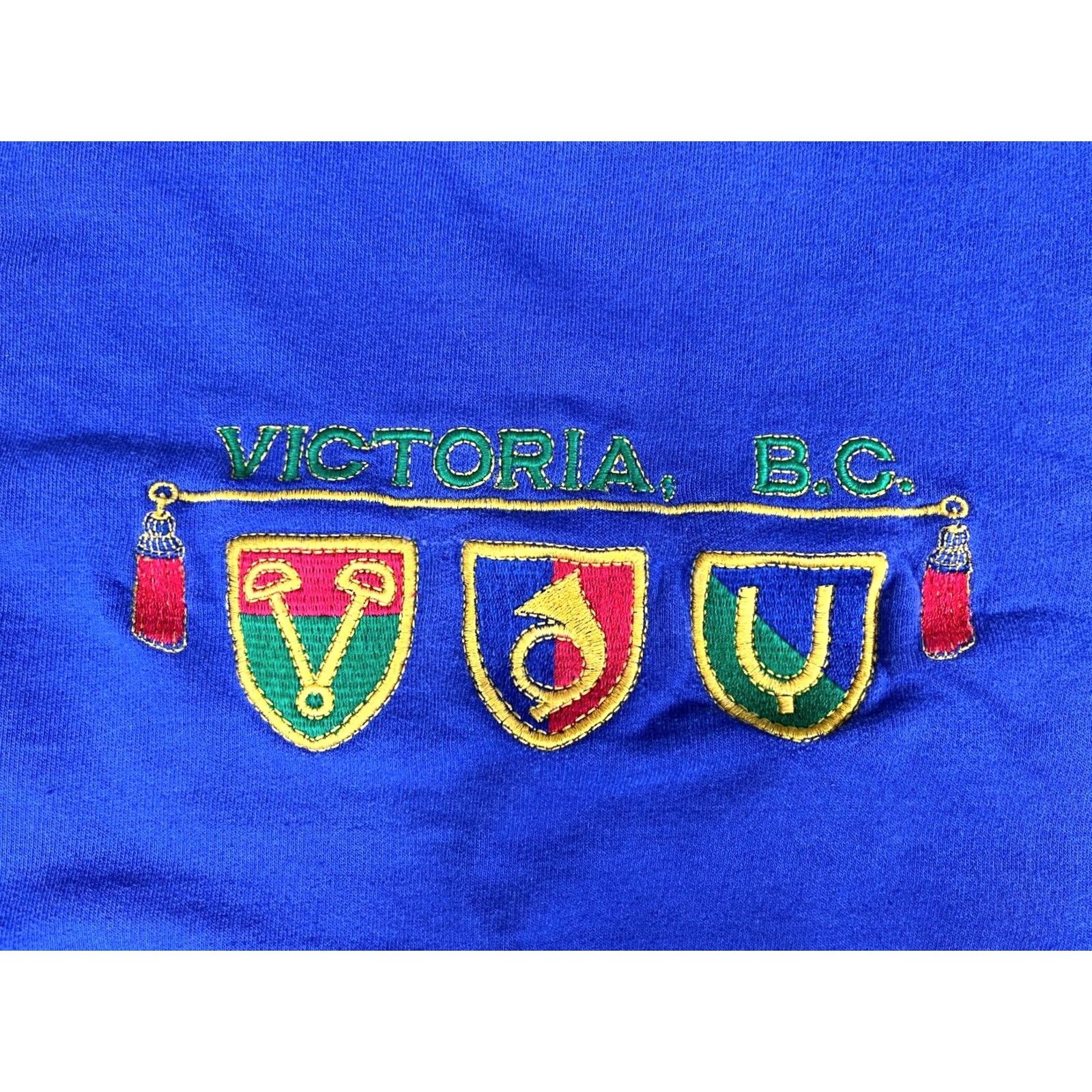 Vintage Vintage Victoria, B.C. Sweatshirt Embroidered Made in Canada XL Men’s Pullover Blue 90s Size US XL / EU 56 / 4 - 5 Thumbnail