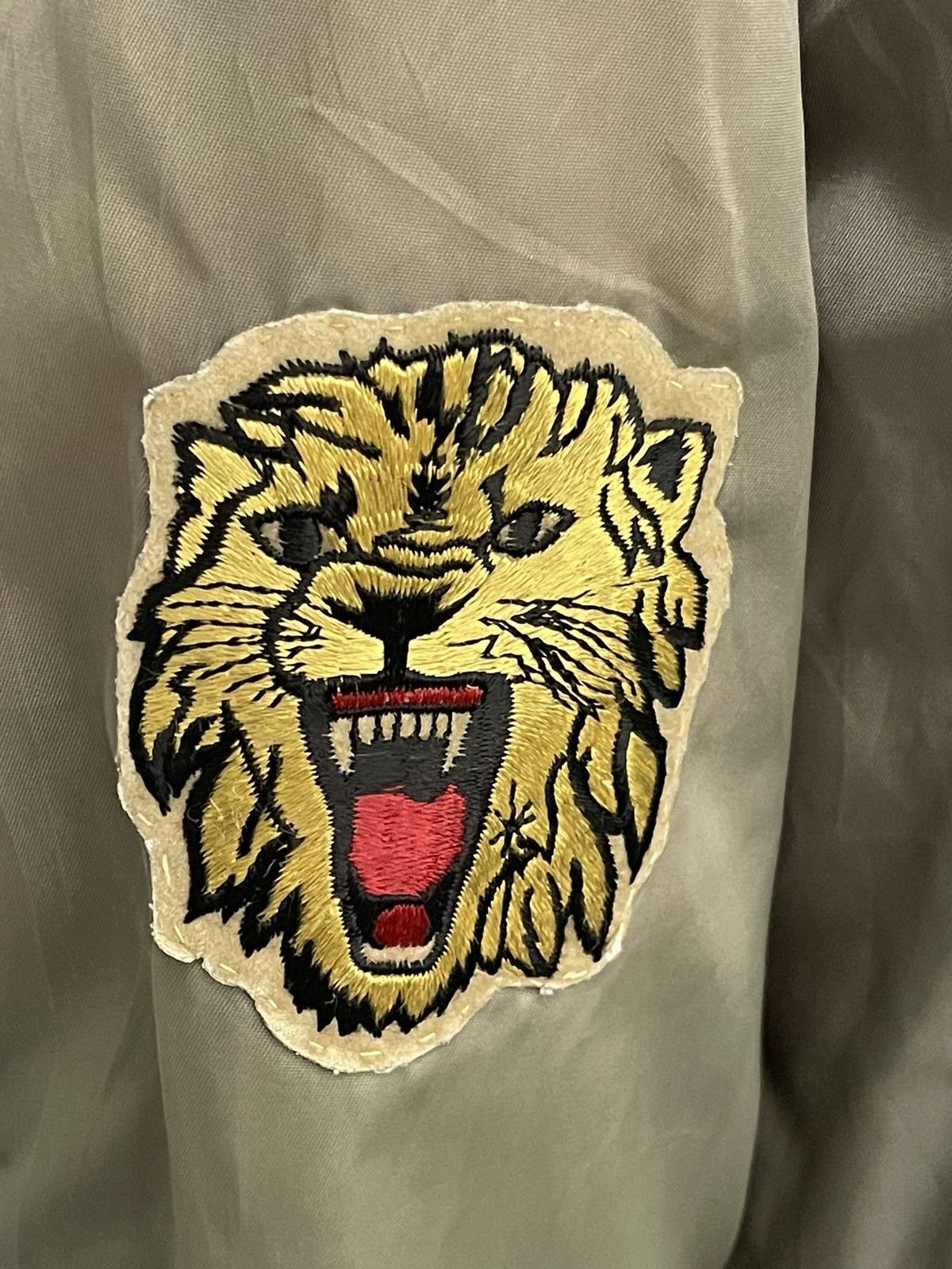 Alpha Industries Vtg Alpha Industries MA-1 Bomber Jacket Lion Patch Size US M / EU 48-50 / 2 - 3 Thumbnail