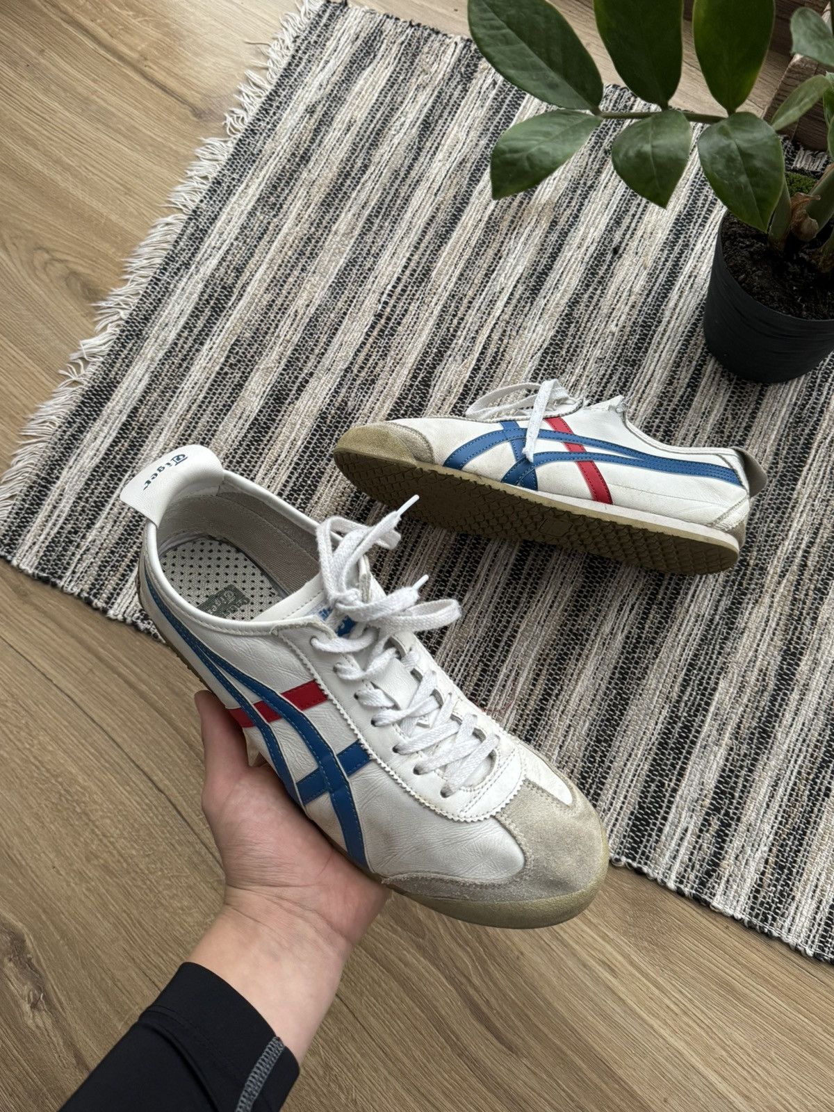 Asics ASICS ONITSUKA TIGER LOW TOPS LEATHER WHITE SNEAKERS SHOES Size US 10 / EU 43 - 5 Thumbnail
