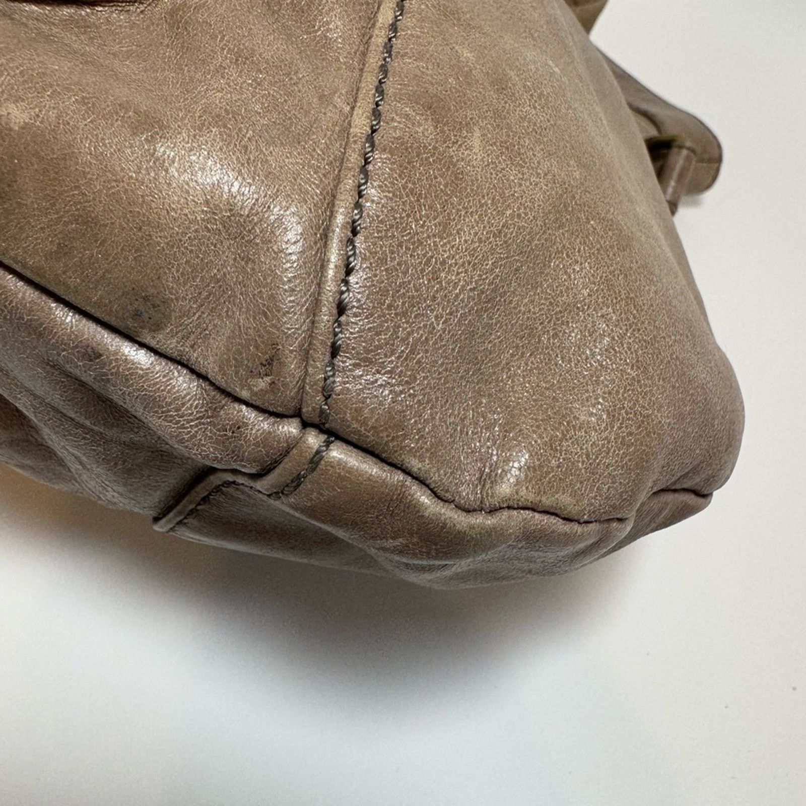 Hobo Hobo 2Way Taupe Leather Shoulder Bag w/Chain Strap Boho Chic Size ONE SIZE - 10 Thumbnail