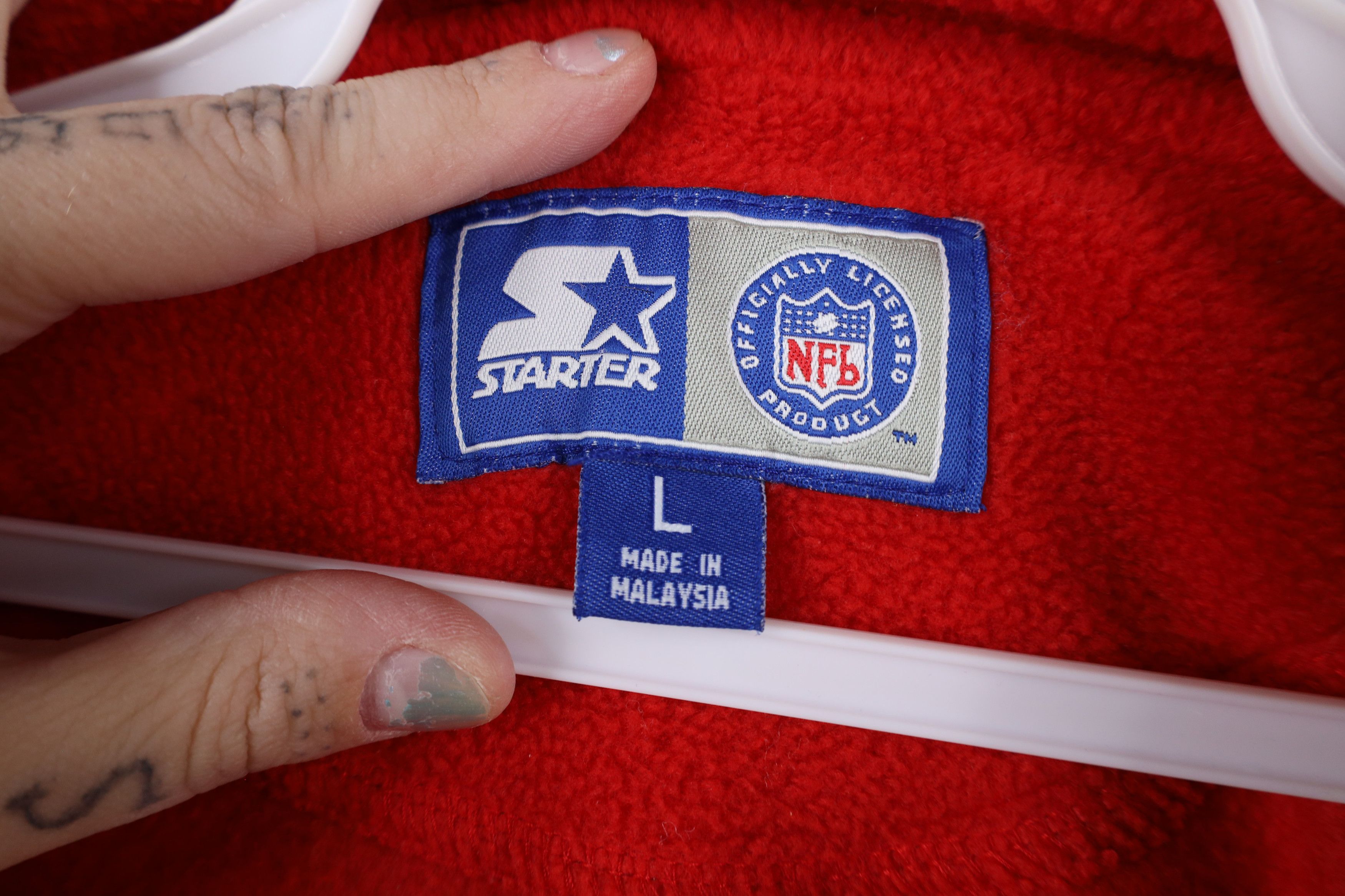 Starter × Vintage Vintage 90s Starter Buccaneers Football Fleece Sweater Size US L / EU 52-54 / 3 - 7 Thumbnail