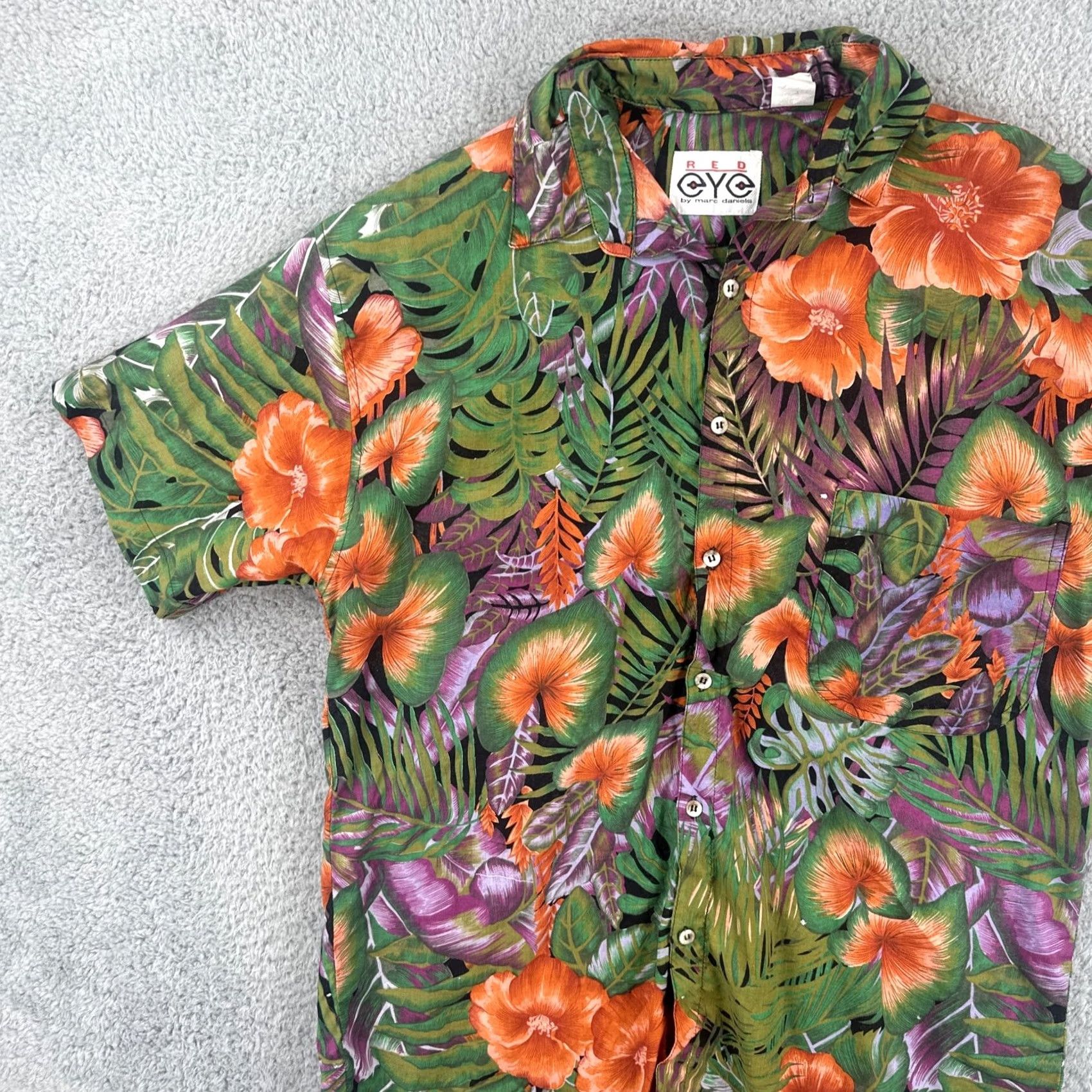 Vintage VINTAGE Red Eye By Marc Daniel’s Mens M Button Up Floral Hawaiian Camp Shirt EUC Size US L / EU 52-54 / 3 - 7 Thumbnail