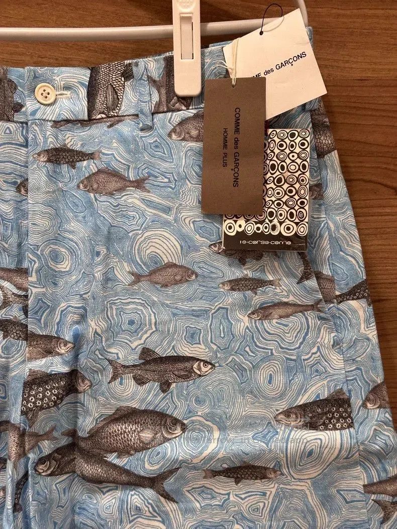Comme des Garcons COMME des GARCONS HOMME PLUS Fish Print Shorts. Size US 30 / EU 46 - 4 Thumbnail