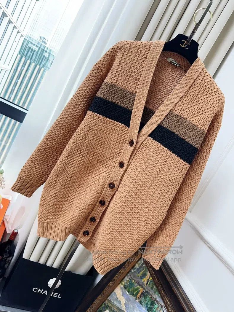 Fendi Fendi Khaki color-blocked knitted cardigan jacket Size XXS / US 00 / IT 34 - 1 Thumbnail