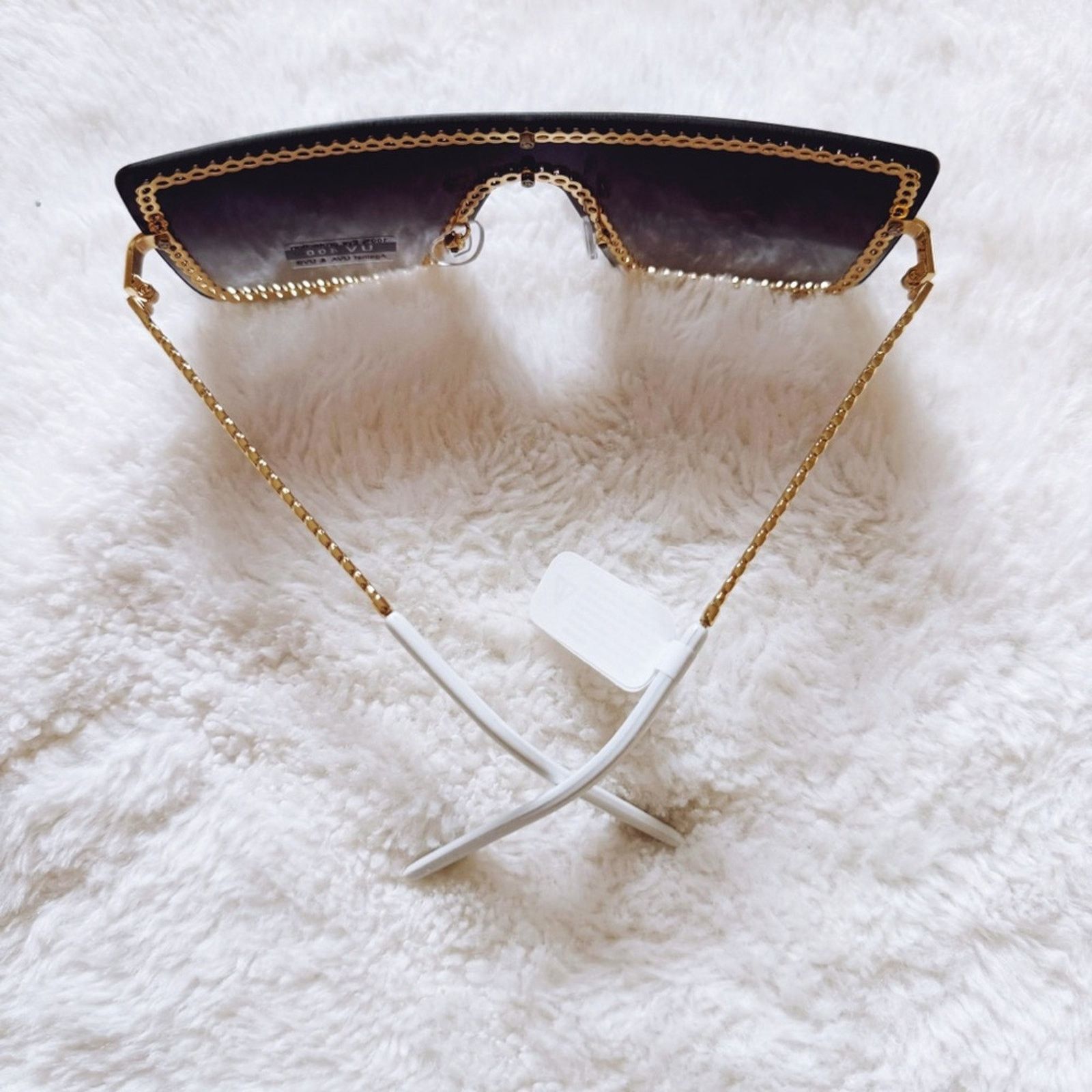 Other Christine Black Two Tone w/ White Chain Shield Sunglasses Size ONE SIZE - 12 Thumbnail
