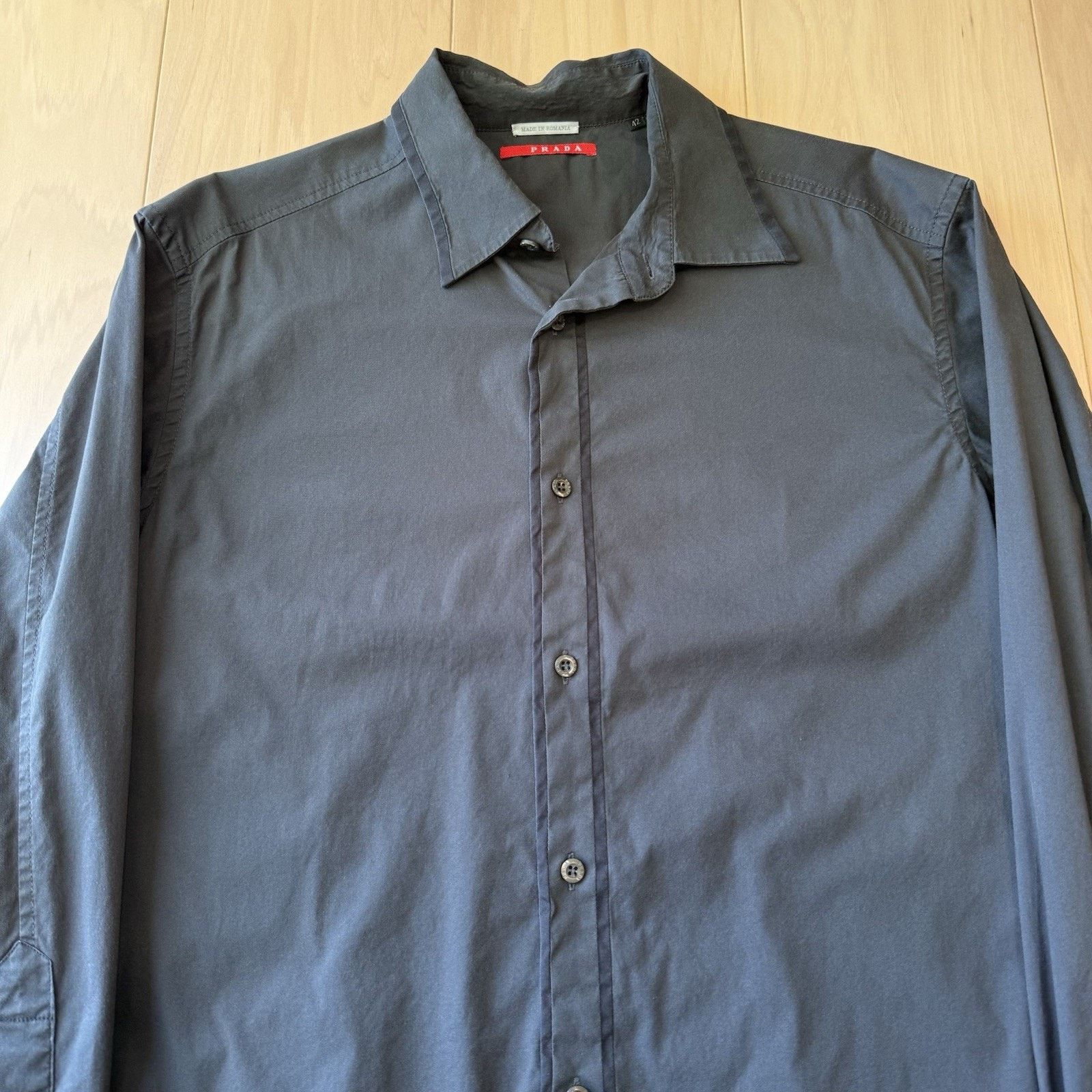 Prada Prada Shirt 42 Black Made Romania Casual Button Up New York Size US M / EU 48-50 / 2 - 3 Thumbnail