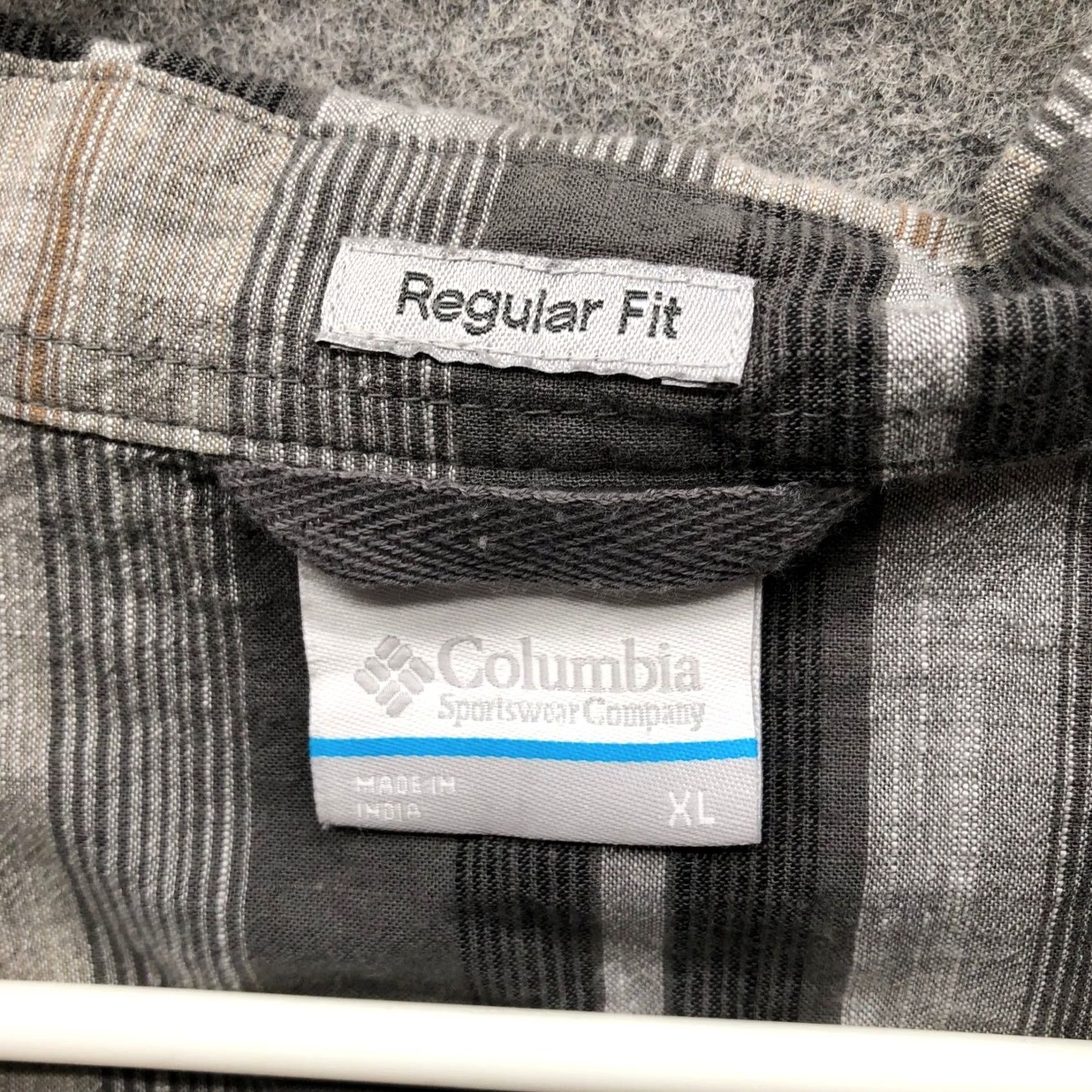 Vintage Columbia Shirt Mens XL Gray Striped Short Sleeve Button-Up Pocket Outdoor Casual Travel | All Seasons, Breathable, Pockets, Lightweight Size US XL / EU 56 / 4 - 3 Thumbnail