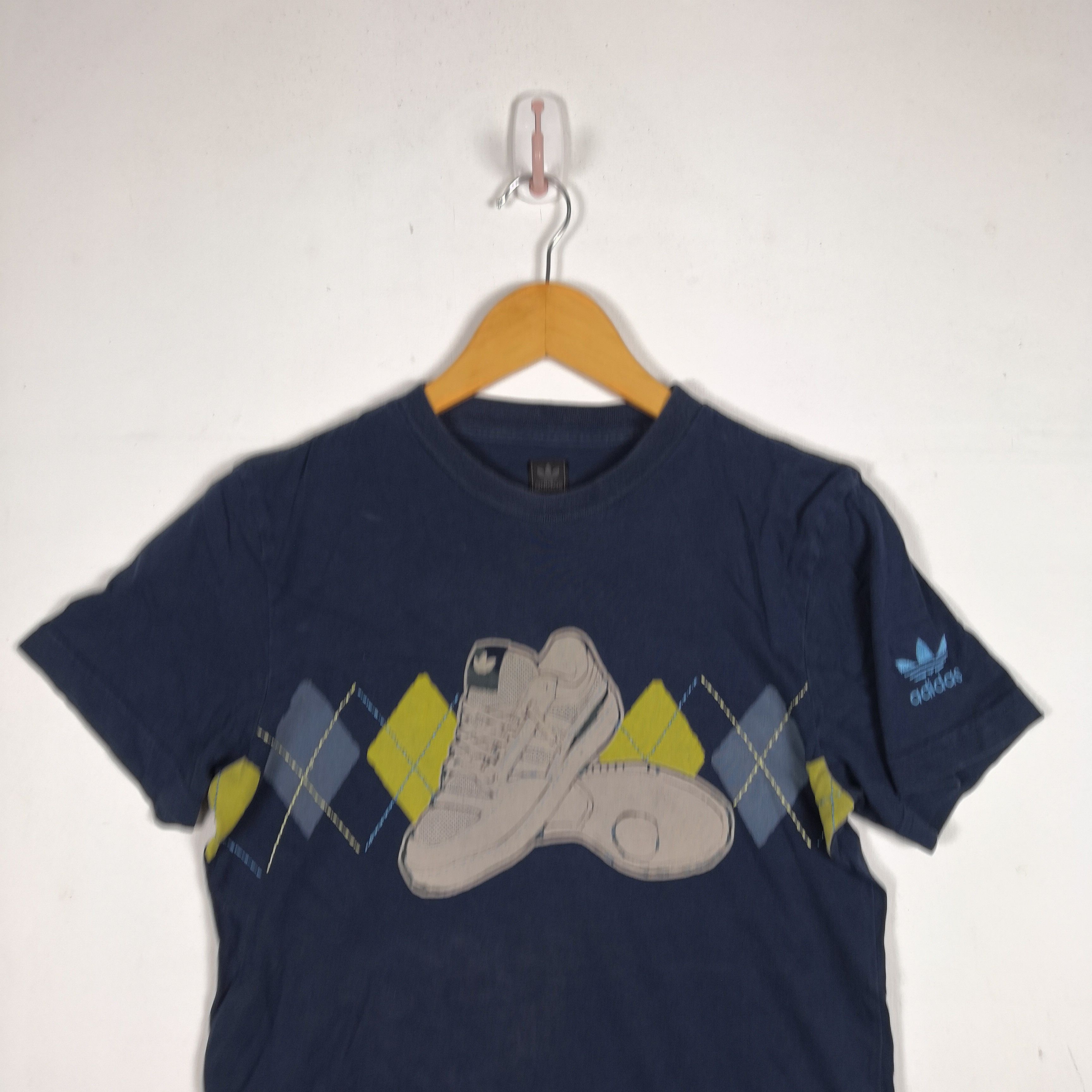 Japanese Brand Adidas T-Shirt Adidas Trefoil Shoes Crewneck Tee Size S / US 4 / IT 40 - 2 Thumbnail