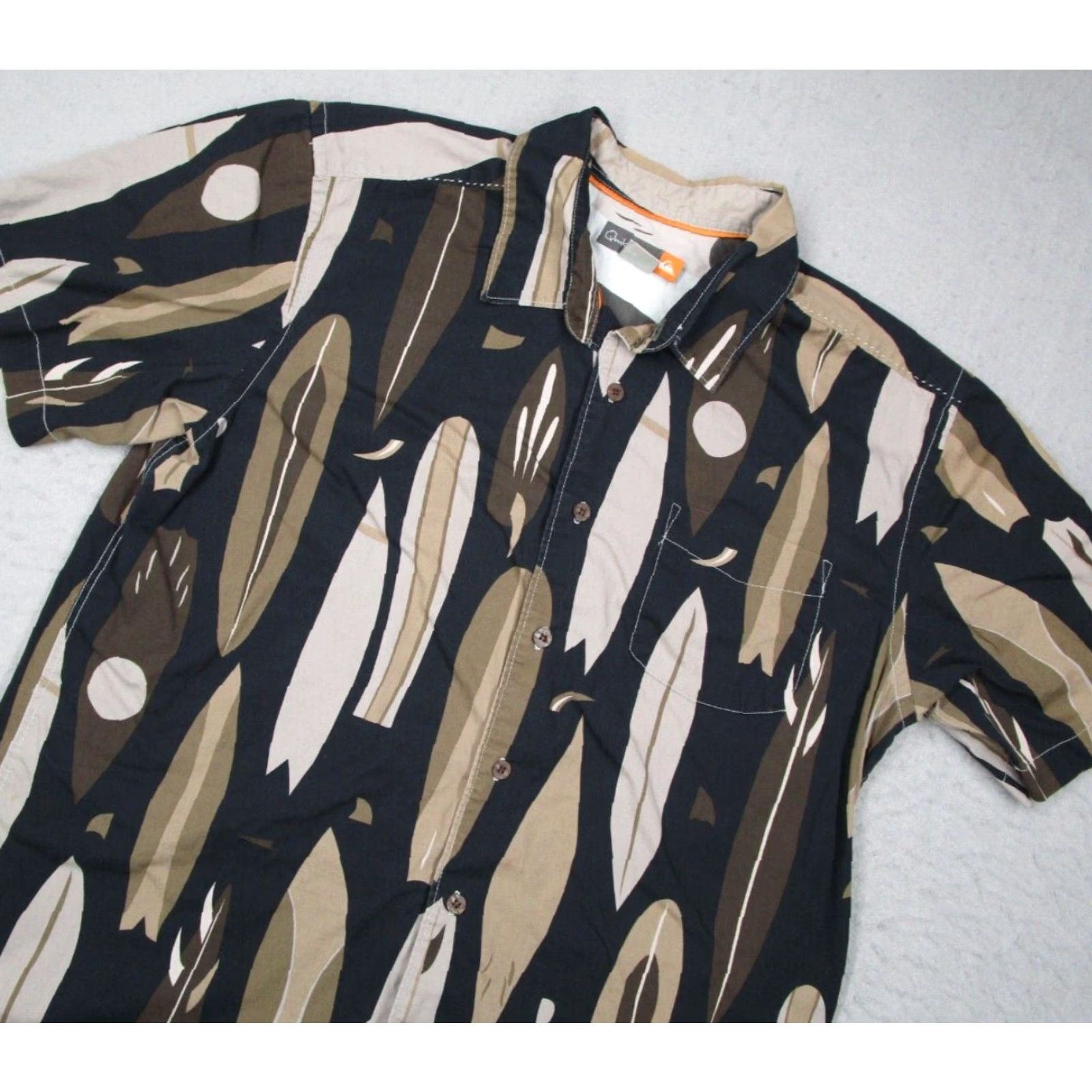 Quiksilver VINTAGE Quiksilver Men's Short Sleeve Button-Up Hawaiian Shirt M Brown Tropical Surfing Beach Casual Size US M / EU 48-50 / 2 - 2 Thumbnail