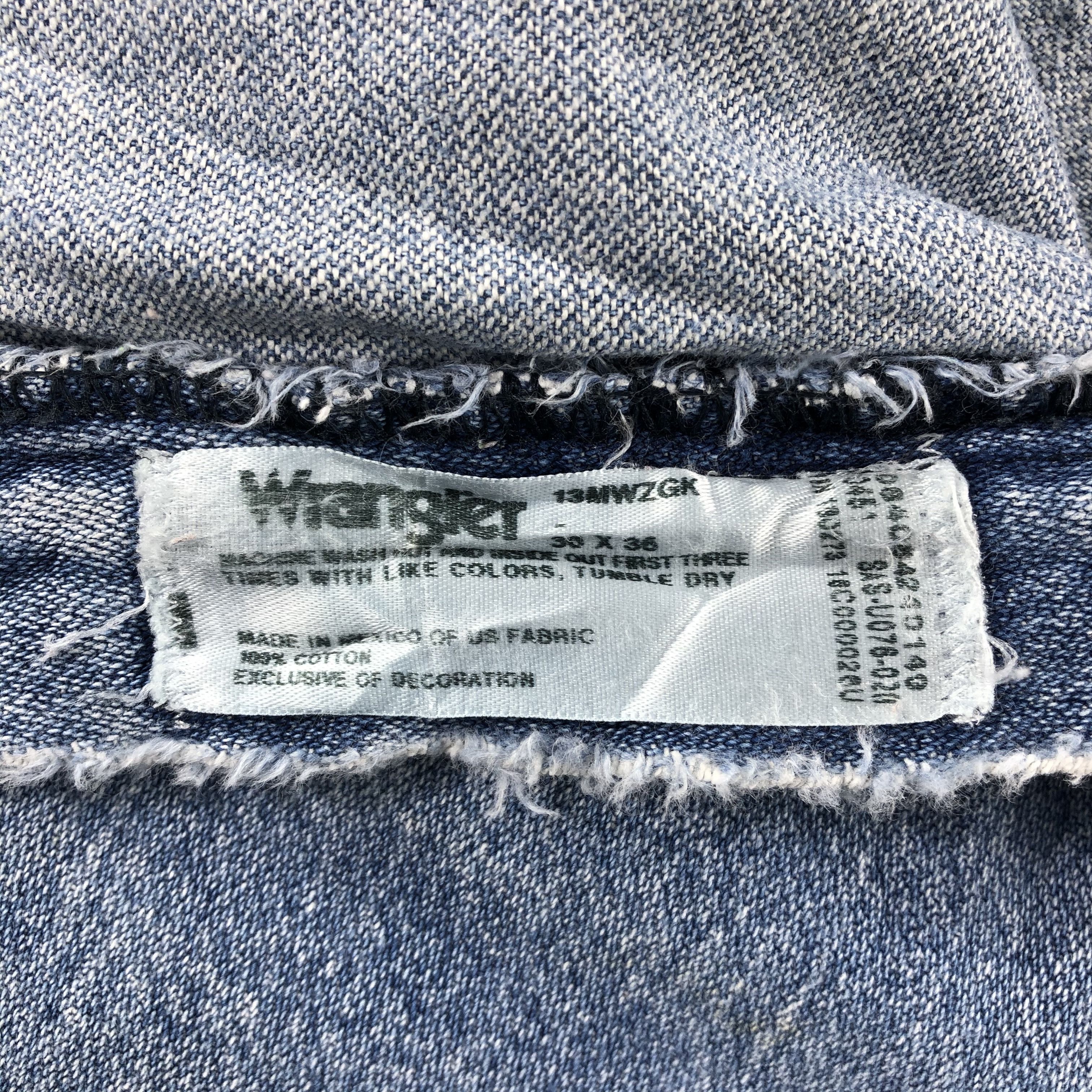 Vintage Vintage Blue Wash Wrangler Jeans-J2507 Size US 35 - 12 Thumbnail