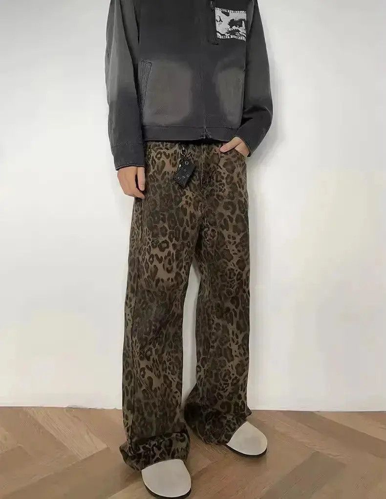 Japanese Brand Vintage Brown Leopard Print Straight Leg Jeans Size US 32 / EU 48 - 1 Thumbnail