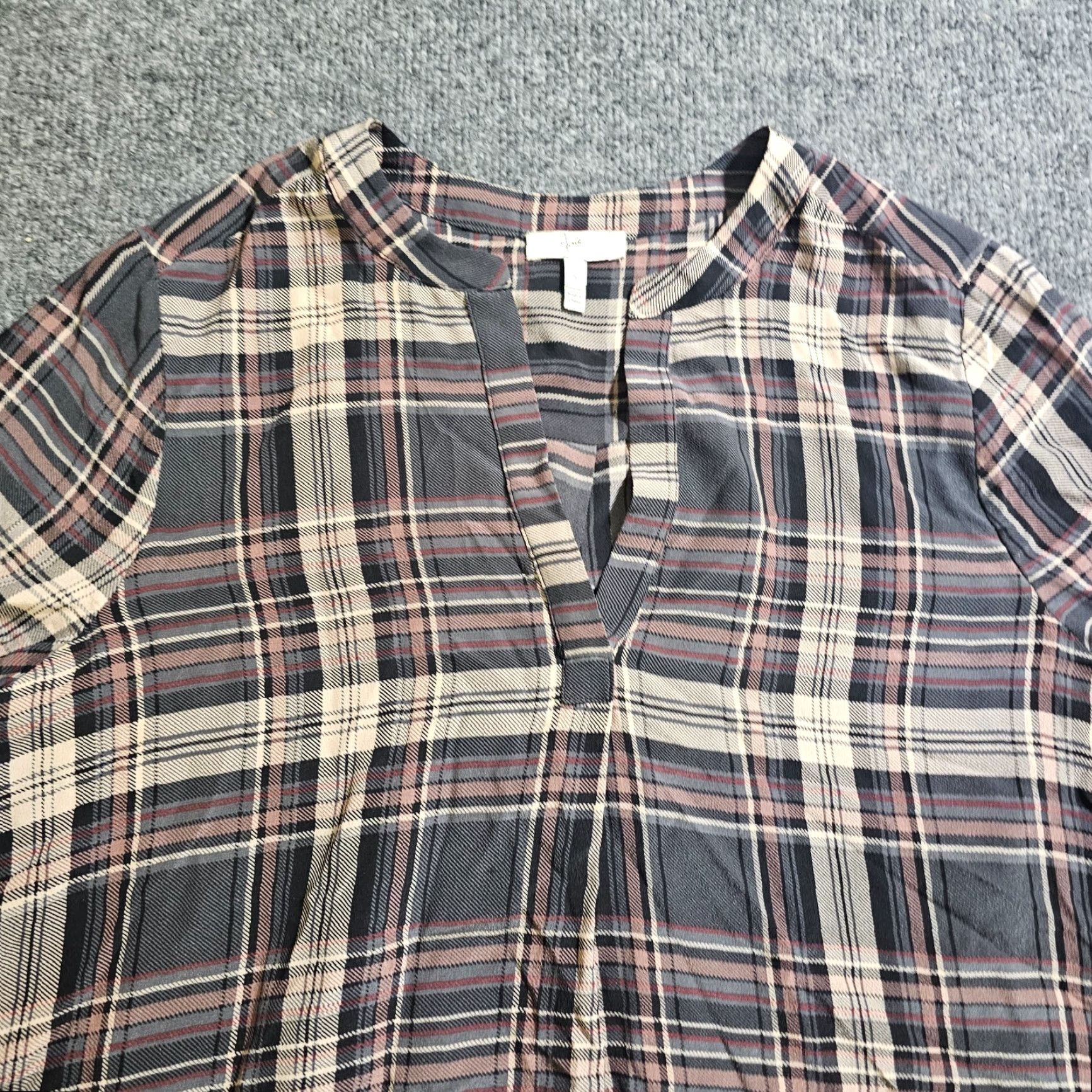 Joie JOIE Top Shirt Women Small Gray Beige Silk Plaid 3/4 Sleeve Casual Career V-Neck Blouse Shirt Womens Size S / US 4 / IT 40 - 2 Thumbnail