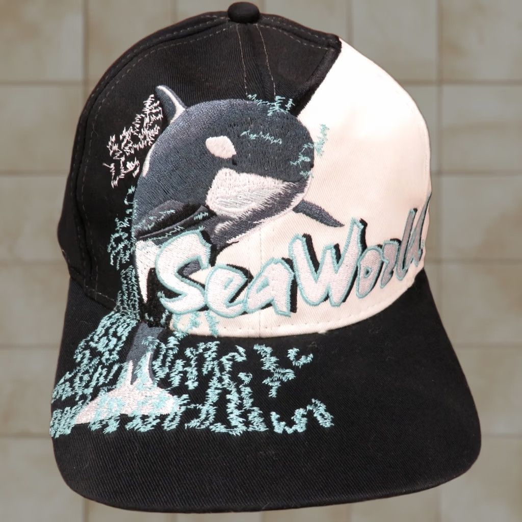 Vintage VINTAGE Sea World Shamu Killer Whale Orca Jumping 90s snapback Hat Black Unisex Adults Adjustable Size ONE SIZE - 1 Thumbnail