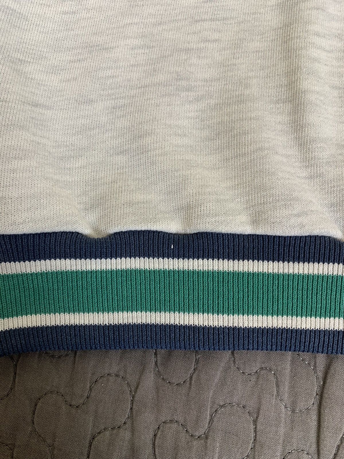 Vintage Vintage Nike Big Logo Distressed Sweatshirt Size US XL / EU 56 / 4 - 17 Thumbnail