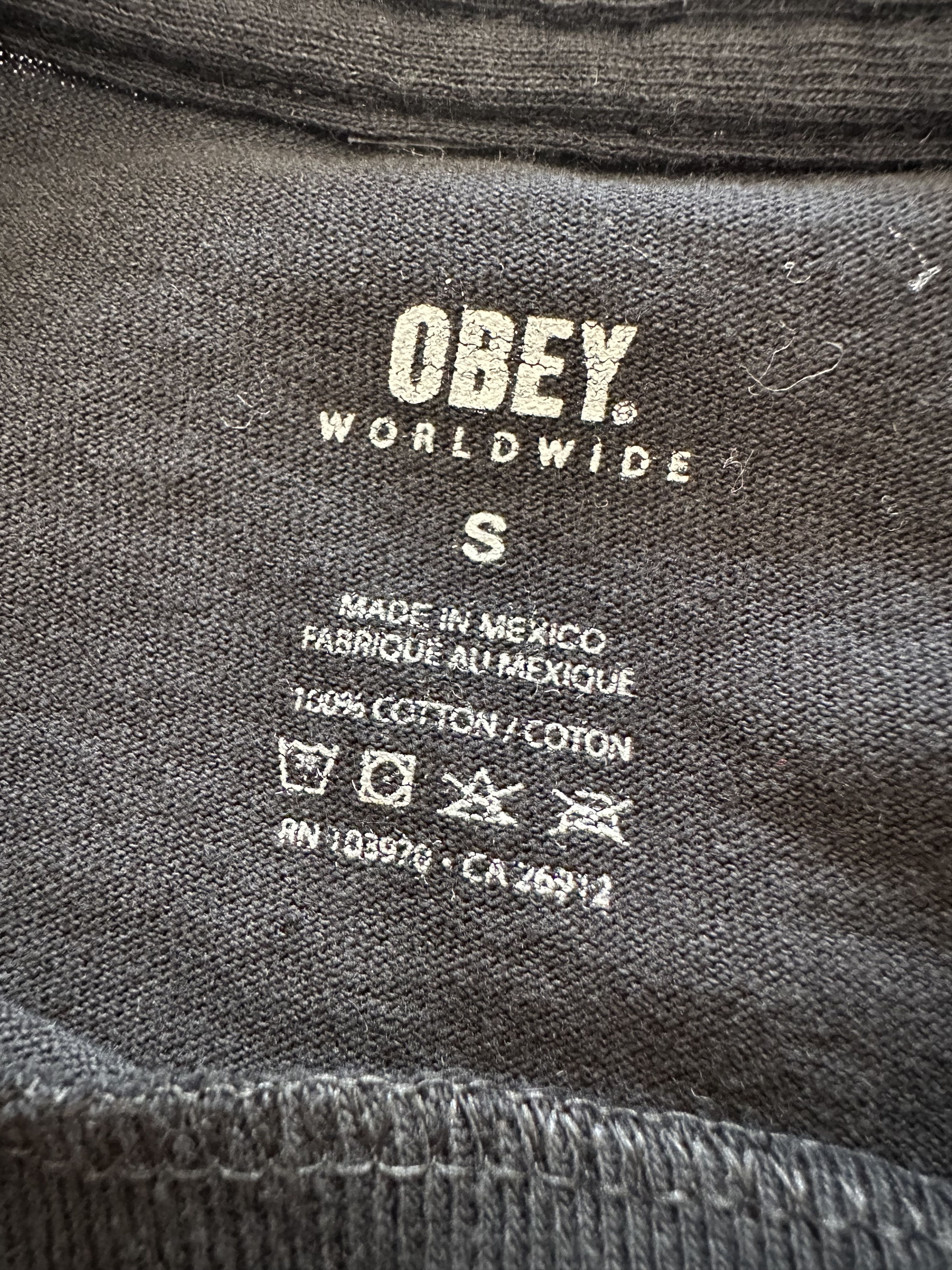 Obey Obey Black and White Vintage Graphic T-shirt Small Size US S / EU 44-46 / 1 - 3 Thumbnail