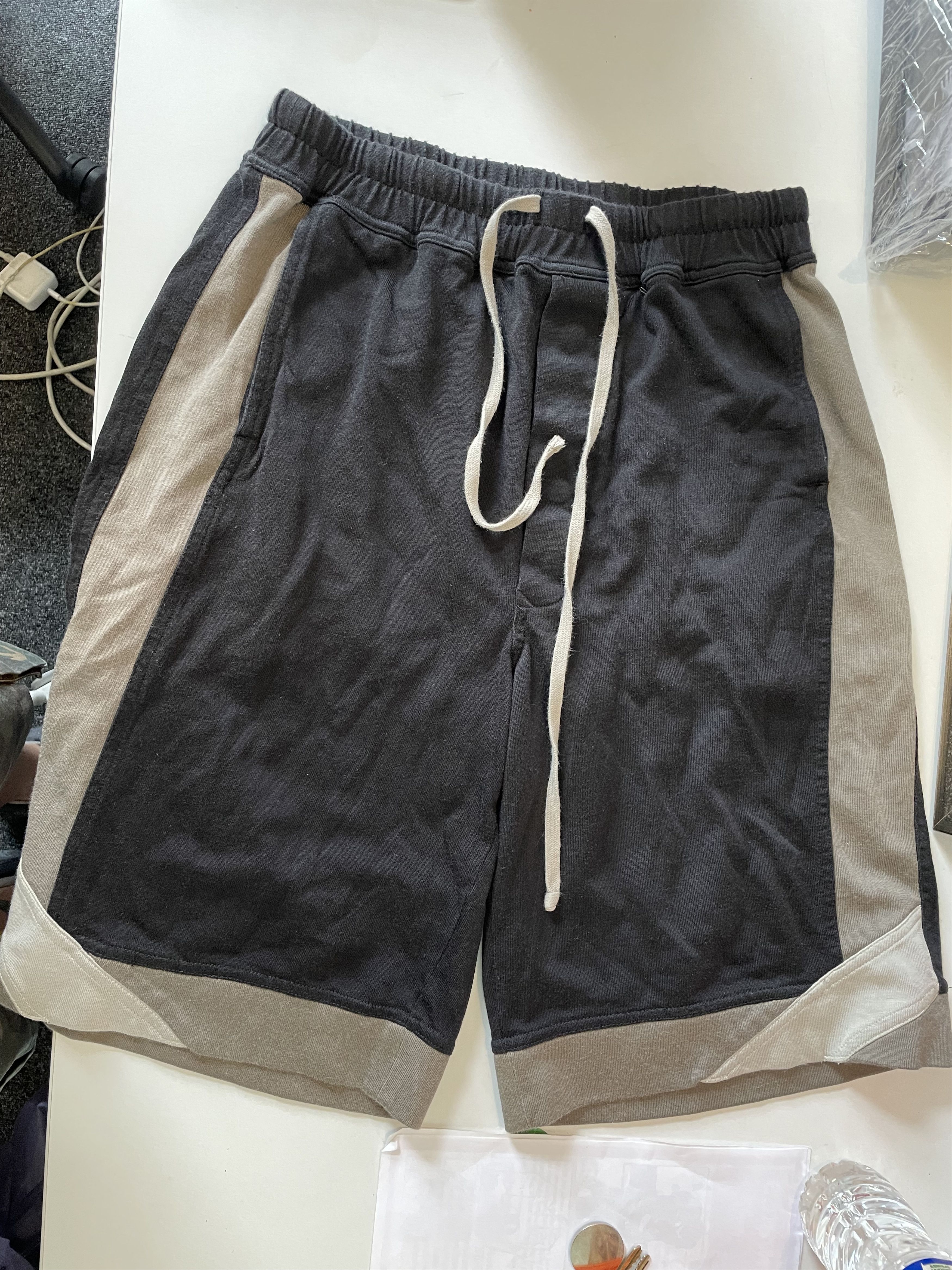 Pre-owned Rick Owens F/w 19 Larry Viscose Shorts In Black Dust Pearl