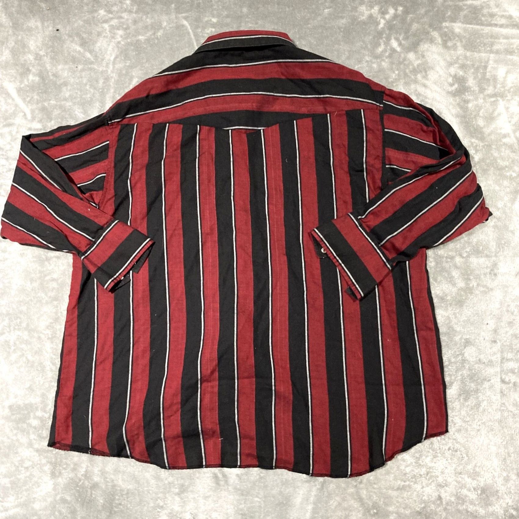 Wrangler Wrangler Cowboy Cut Pearl Snap Shirt 19-35 Regular Fit X Long Tails Western Shirt Mens Regular Multicolor Cowboy 90s? Size US XXL / EU 58 / 5 - 6 Thumbnail