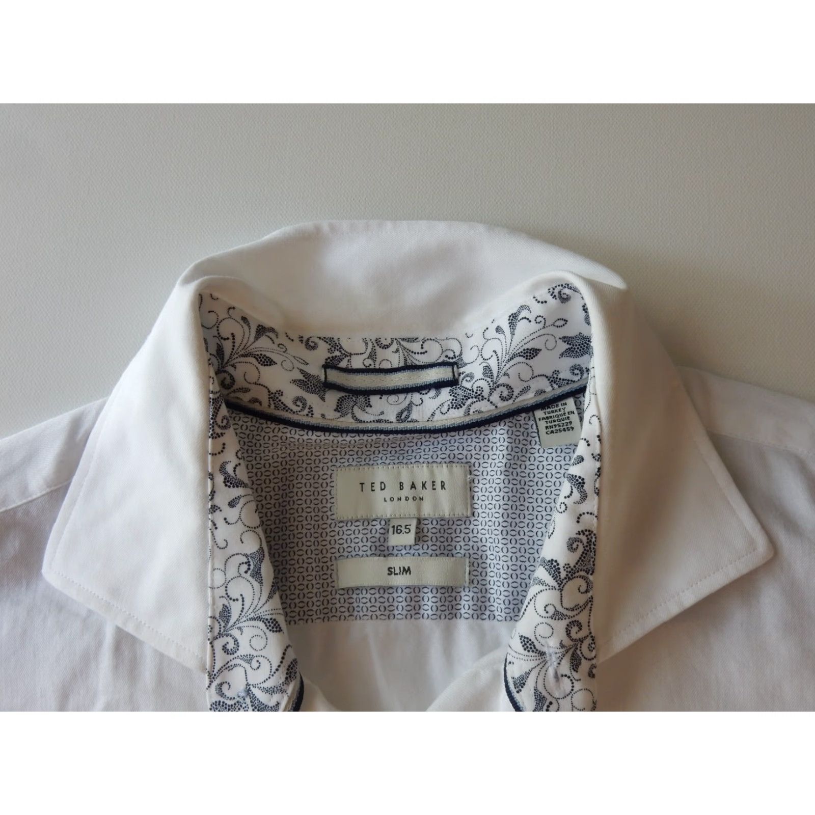 Ted Baker Ted Baker Men's Button Front Shirt Slim 16.5 White Long Sleeve Regular Size L Shirt Mens Button-Up Solid Size US L / EU 52-54 / 3 - 4 Thumbnail