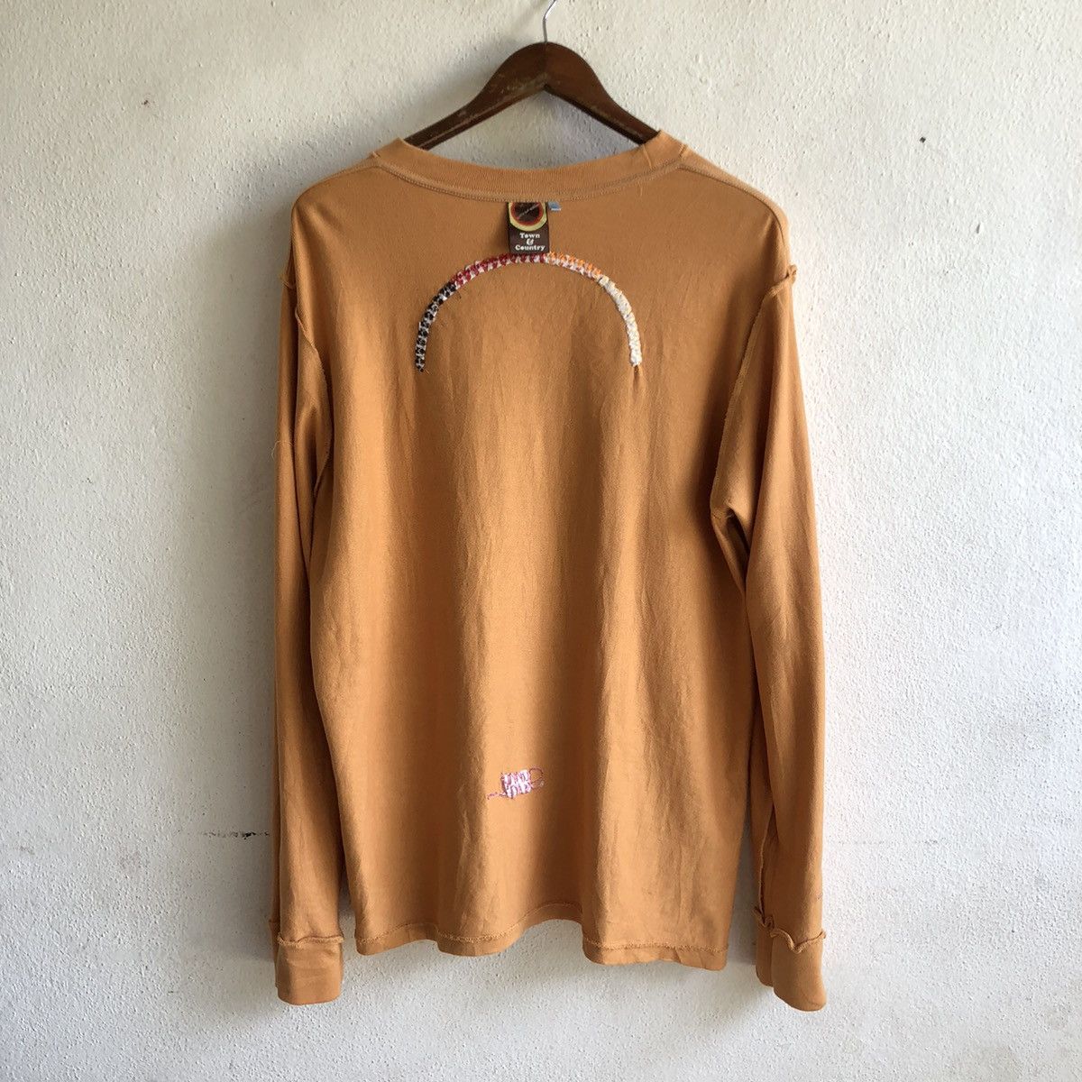 Vintage vintage TOWN & COUNTRY embroidered long sleeve Size US L / EU 52-54 / 3 - 14 Thumbnail