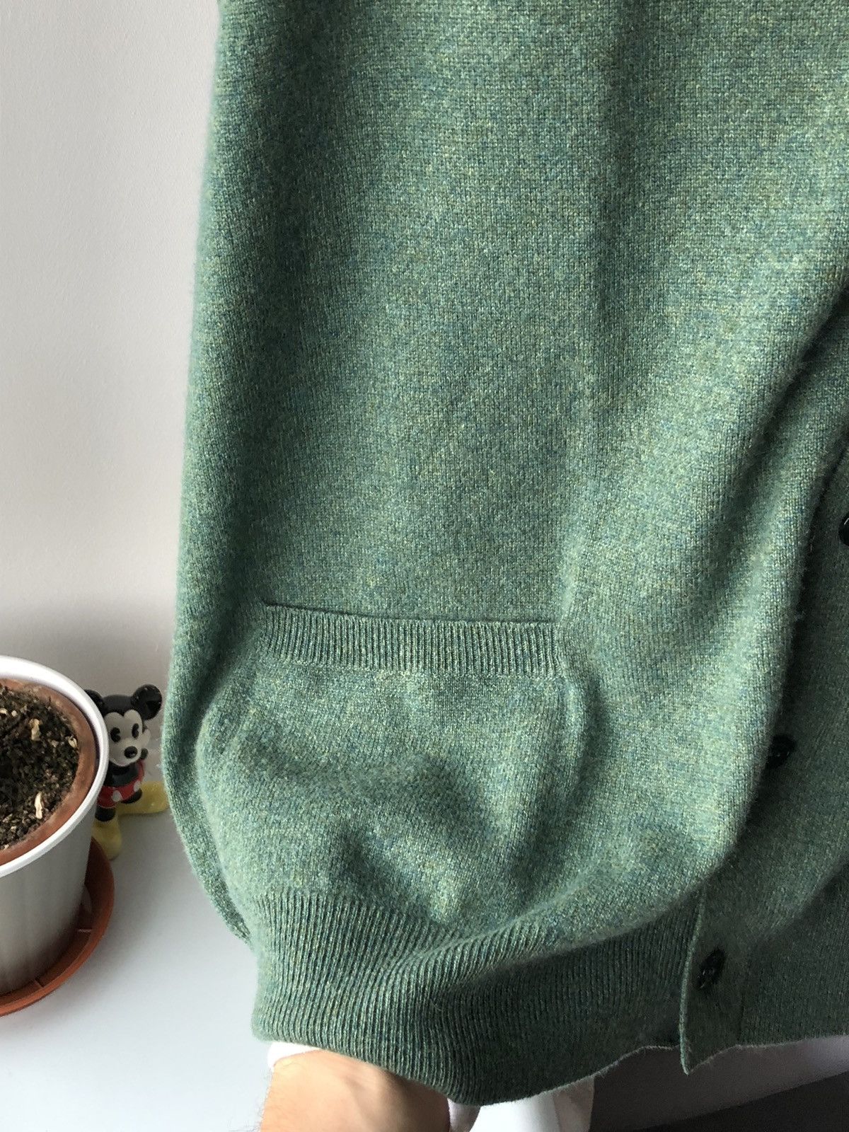 Brioni × Vintage Vintage Brioni green cashmere cardigan Size US L / EU 52-54 / 3 - 4 Thumbnail