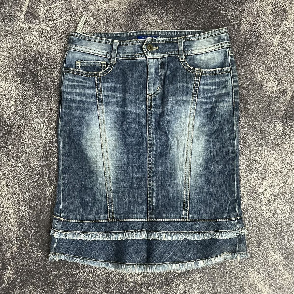 Burberry × If Six Was Nine × Vintage Vintage burberry denim skirt Size 30" / US 8 / IT 44 - 1 Thumbnail