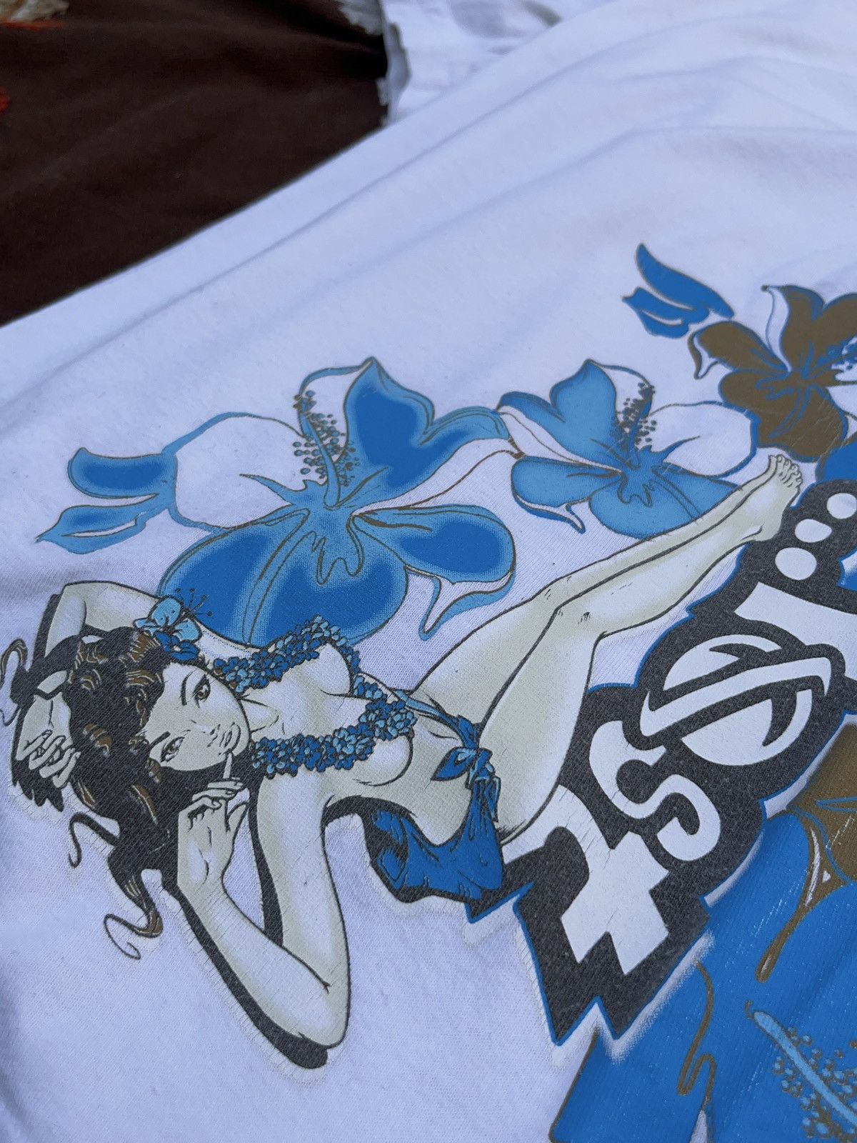 Hook-Ups × Lost Enterprises × Vintage Vintage Lost Enterprises Hawaiian Style Sexy Girl T-shirt Size US M / EU 48-50 / 2 - 5 Thumbnail