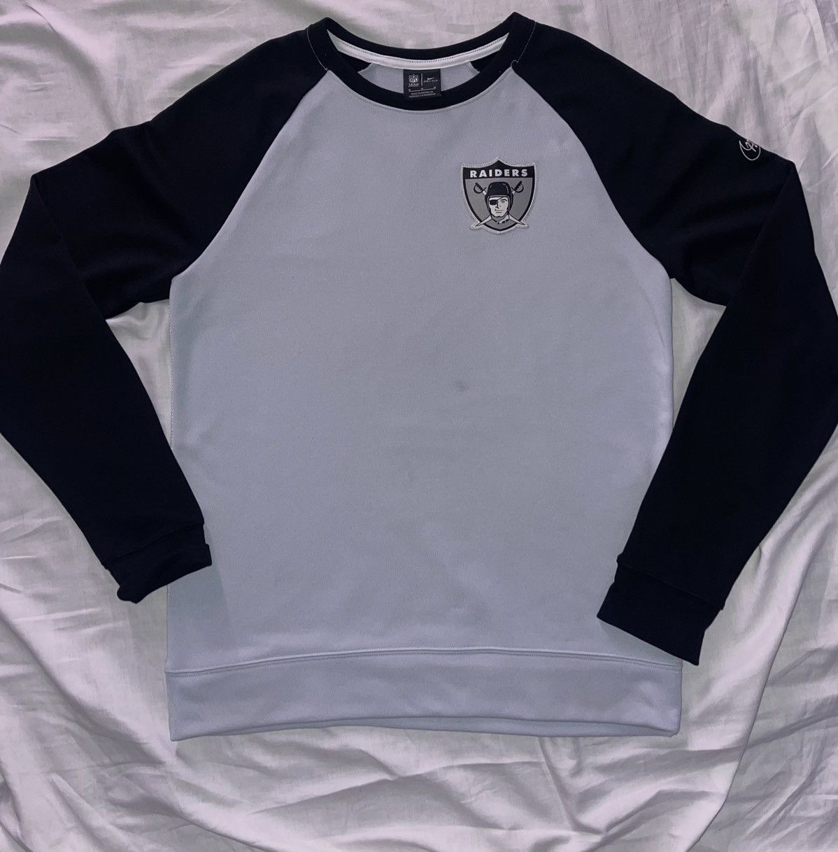 NFL × Nike Nike - NFL - Raiders Long Sleeve - Sz M - Like Brand New Size US M / EU 48-50 / 2 - 2 Thumbnail