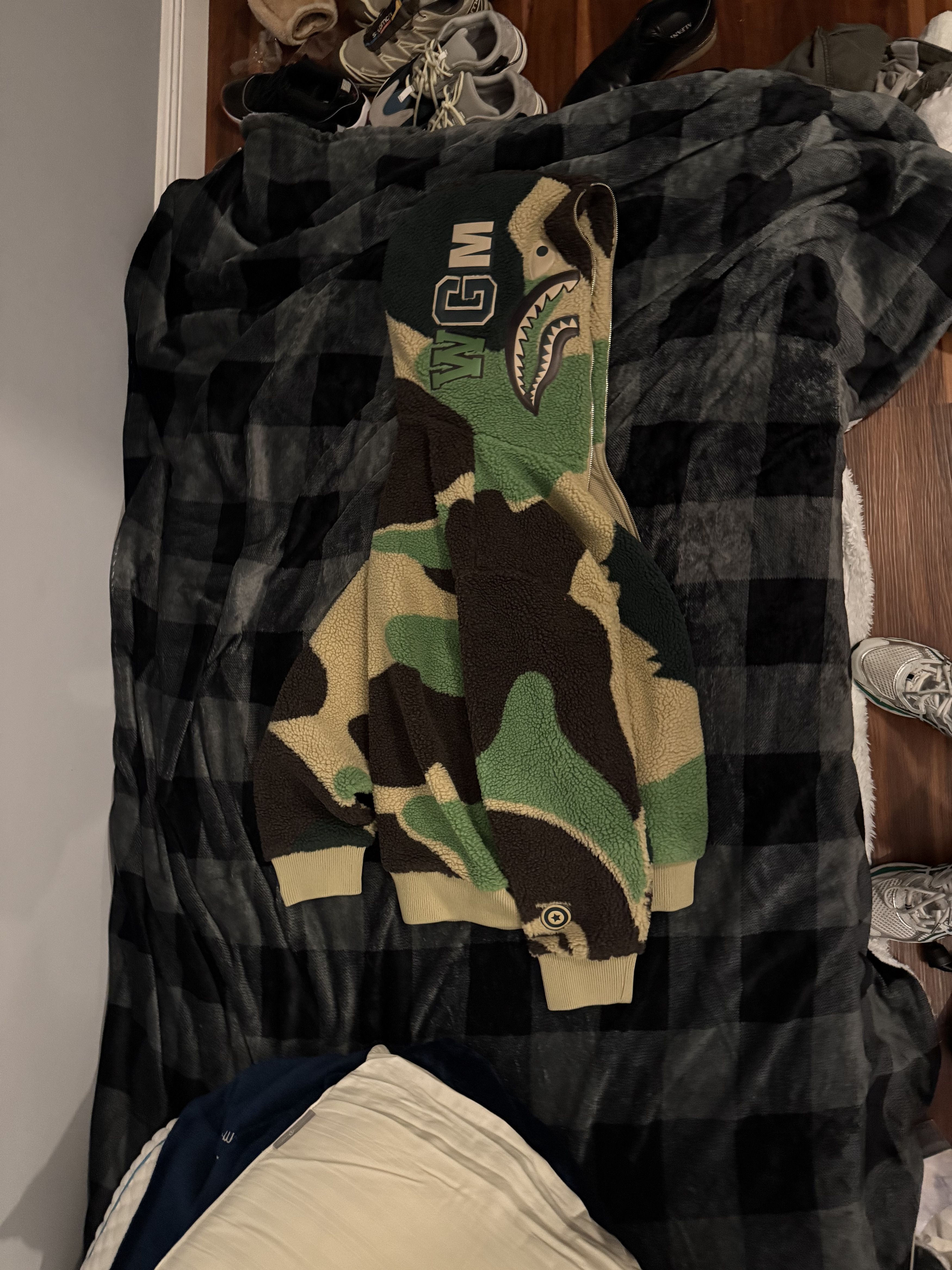 Bape BAPE COLOR CAMO SHARK FULL ZIP SHERPA HODDIE CAMO Size L Size US L / EU 52-54 / 3 - 2 Thumbnail