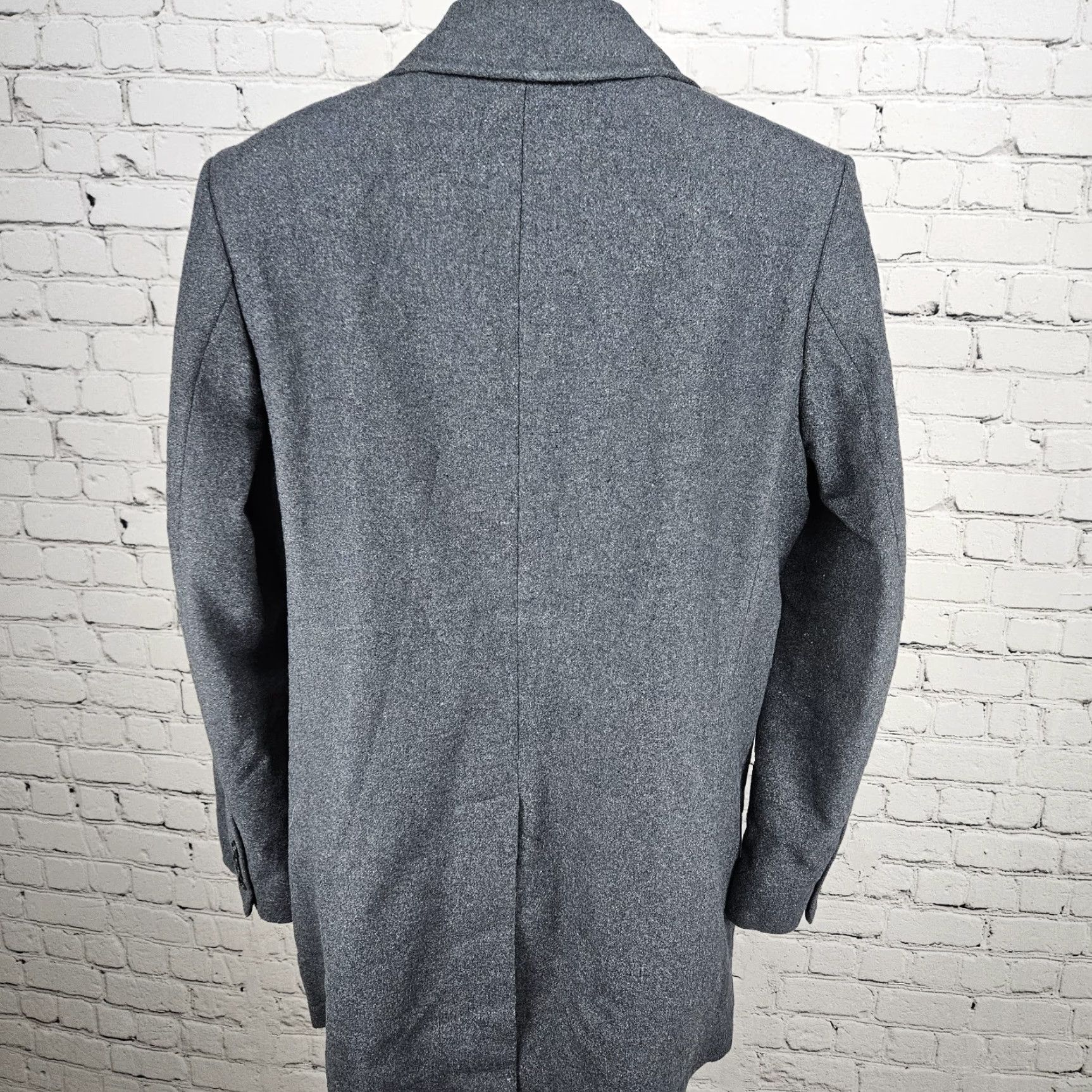 Michael Kors Michael Kors Coat Wool Gray Buttoned Notch Lapel Inner Pockets Over Coat 40R Mens Classic Solid Mid-Length Coat Size US XXS / EU 40 - 2 Thumbnail