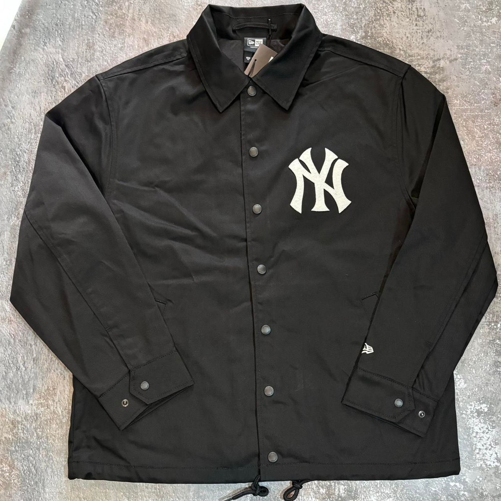 image of Mlb x New Era NWT New Era New York Yankees Coach Jacket. Black & White, Men's (Size Small)