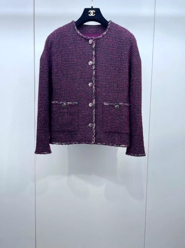 Chanel Chanel 22A soft tweed off-shoulder round-neck jacket 2504-N Size XS / US 0-2 / IT 36-38 - 1 Thumbnail
