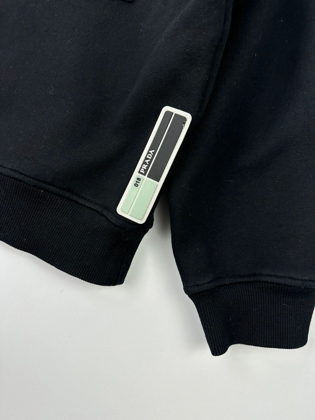 Prada Prada Milano SS2018 Crop Black Sweater Pockets Size M / US 6-8 / IT 42-44 - 2 Thumbnail