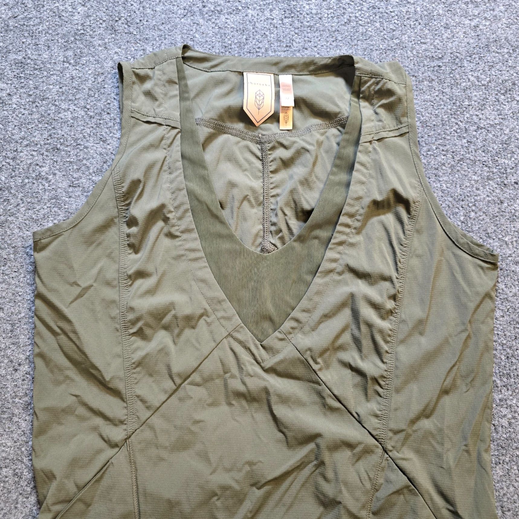 Vintage Indygena Dress Womens Medium Green Nylon Spandex Fitted Athletic Stretch Outdoors Sleeveless V-Neck Knit Short Sheath Casual Travel Size M / US 6-8 / IT 42-44 - 2 Thumbnail