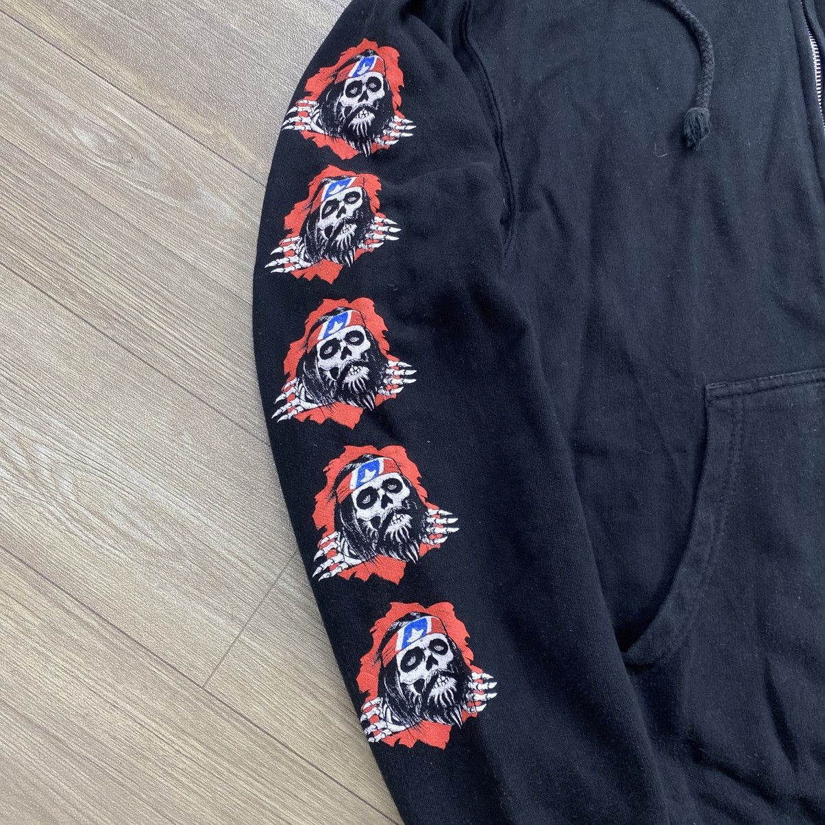 FUCT 2000s FUCT Bones Tapped Logo Skateboarding Zip Hoodie Size US S / EU 44-46 / 1 - 10 Thumbnail